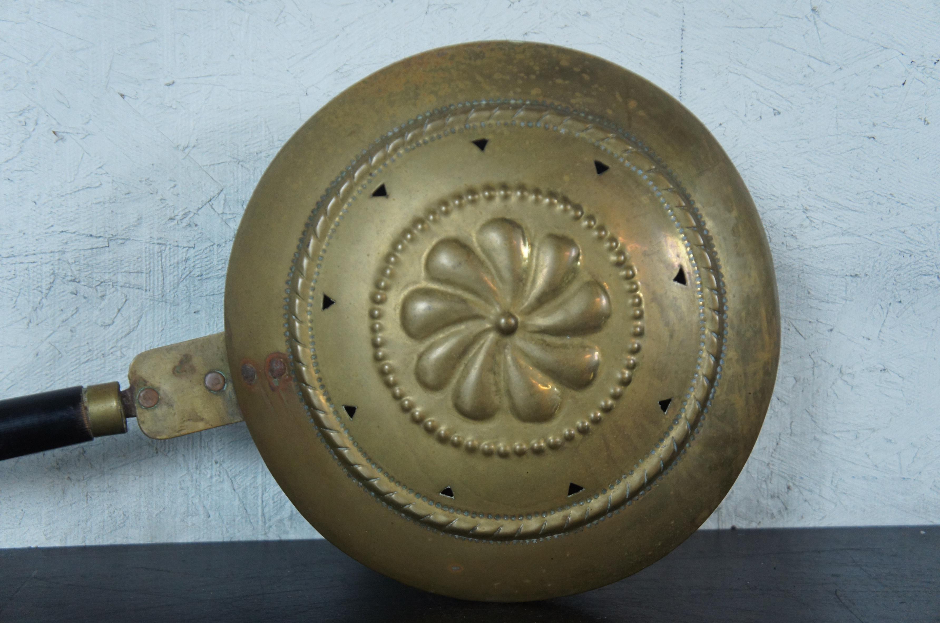 Victorian Antique 19th Century Brass Bed Warmer Warming Pan Pinwheel Flower