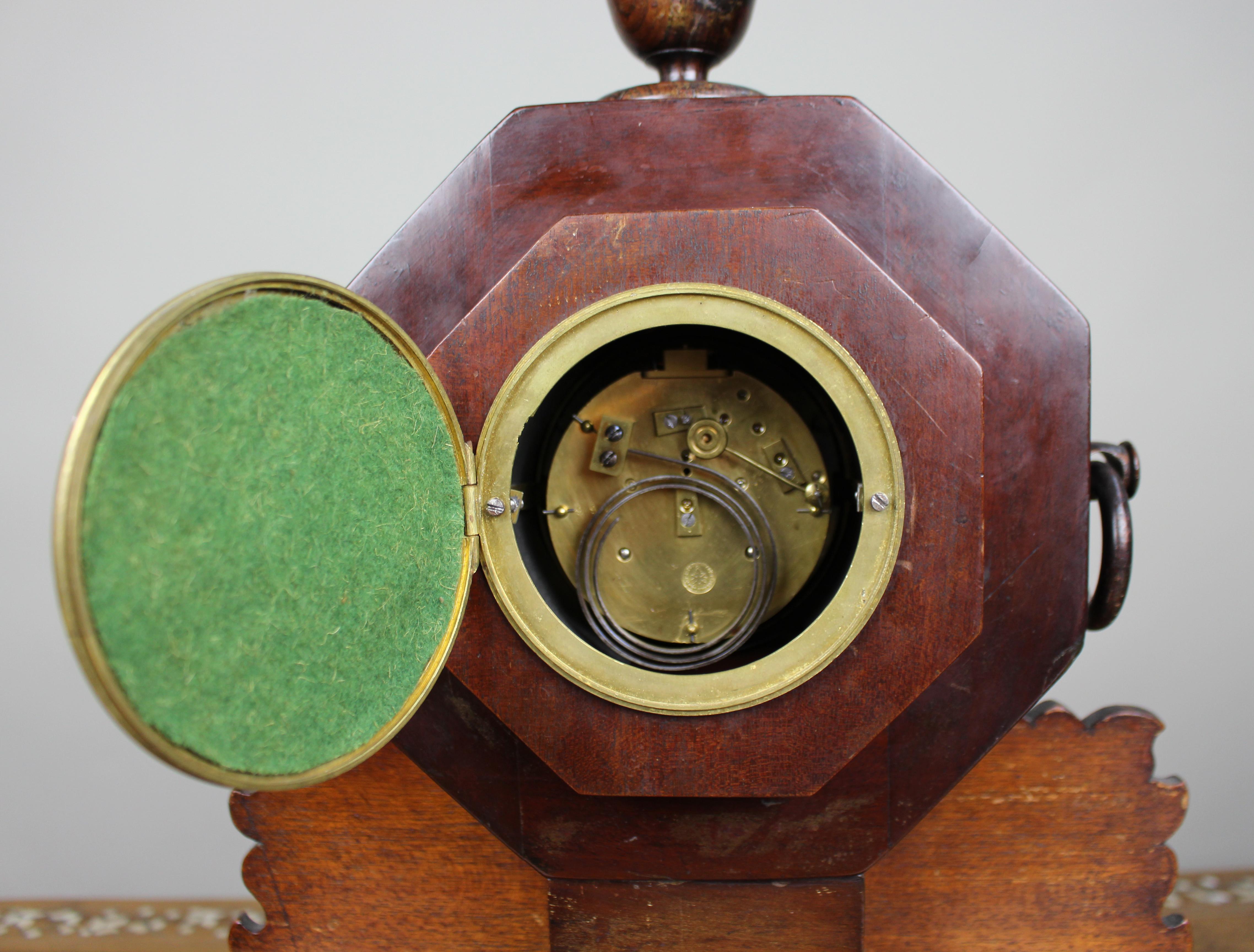 Antique 19th-Century Brass Inlaid Mantel Clock For Sale 2