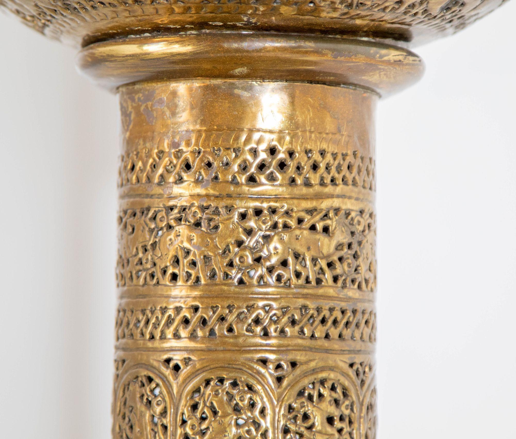 Antique 19th Century Brass Islamic Middle Eastern Floor Lamp For Sale 1