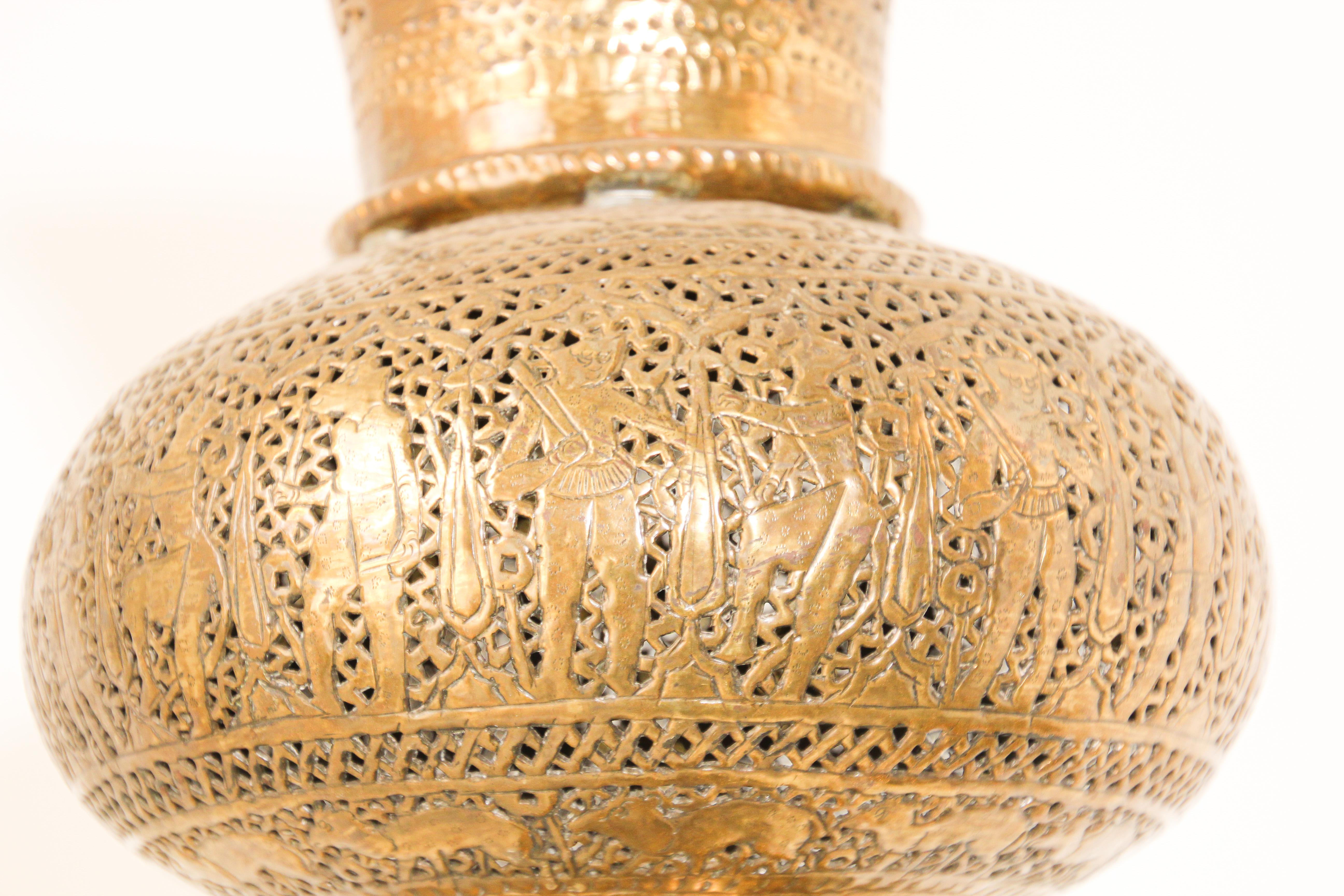 Moorish Antique 19th Century Brass Islamic Middle Eastern Floor Lamp For Sale