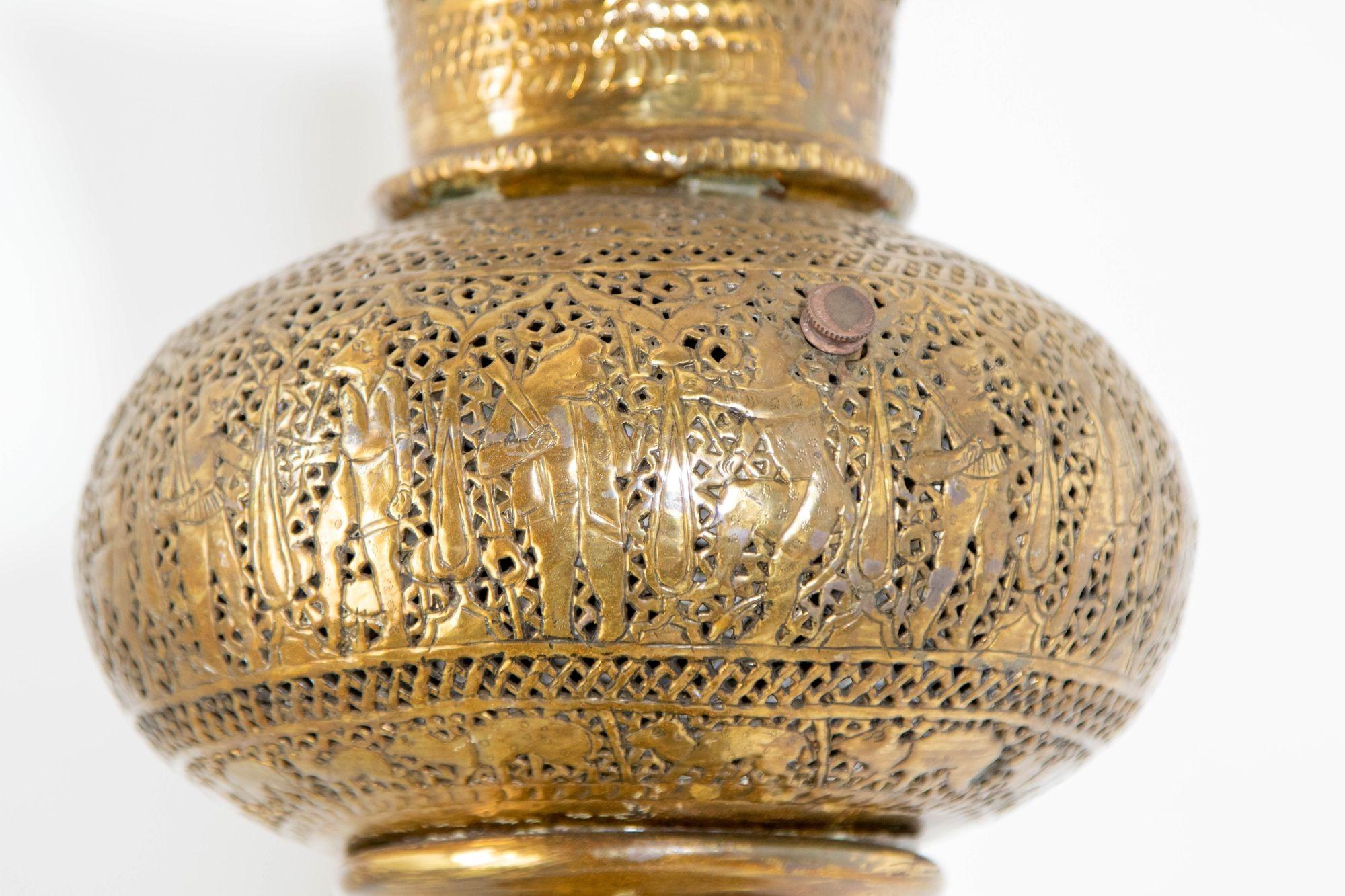 Moorish Antique 19th Century Brass Islamic Middle Eastern Floor Lamp For Sale