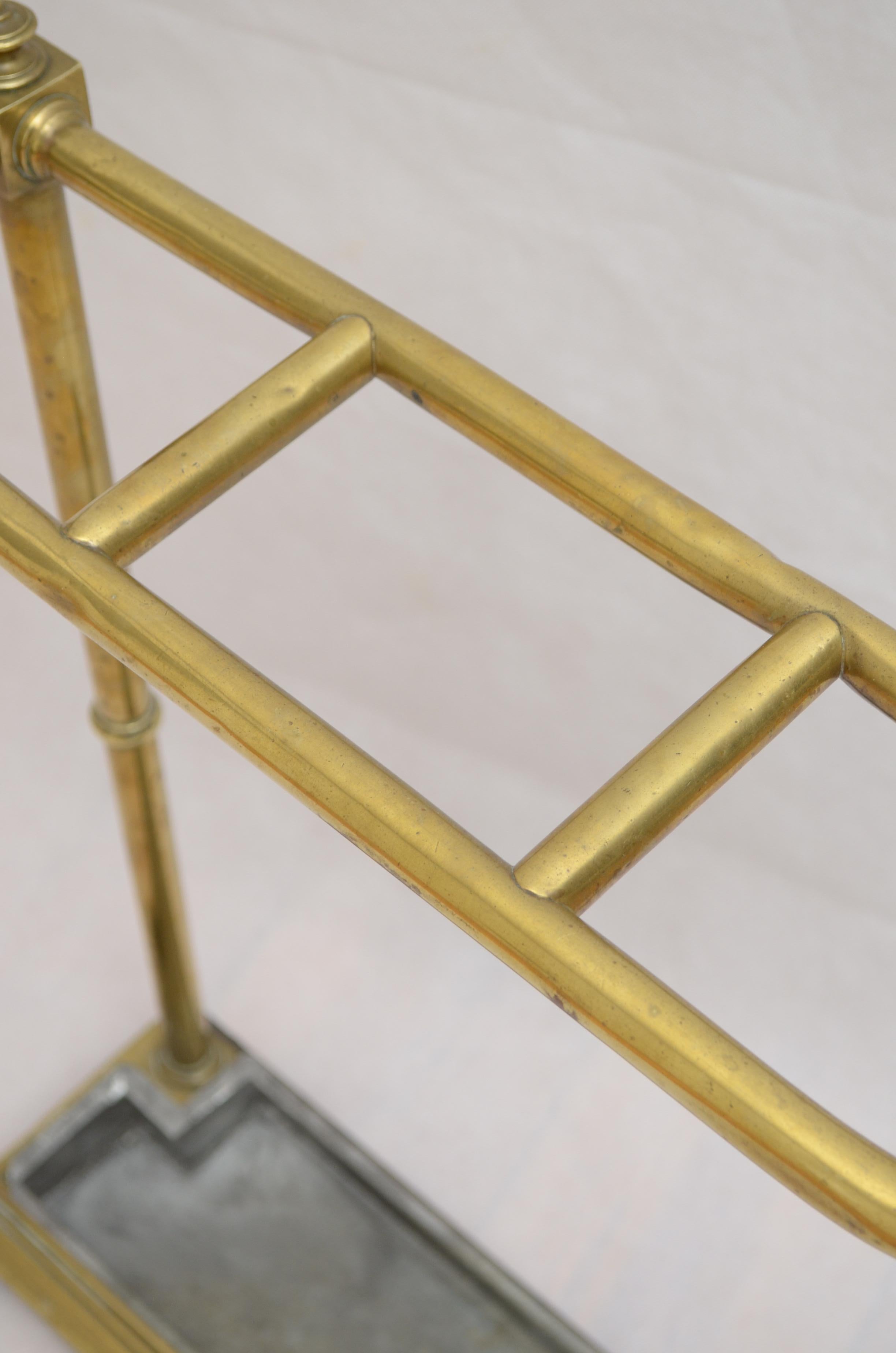 XIXe siècle Porte-parapluies ancien en laiton du 19ème siècle en vente