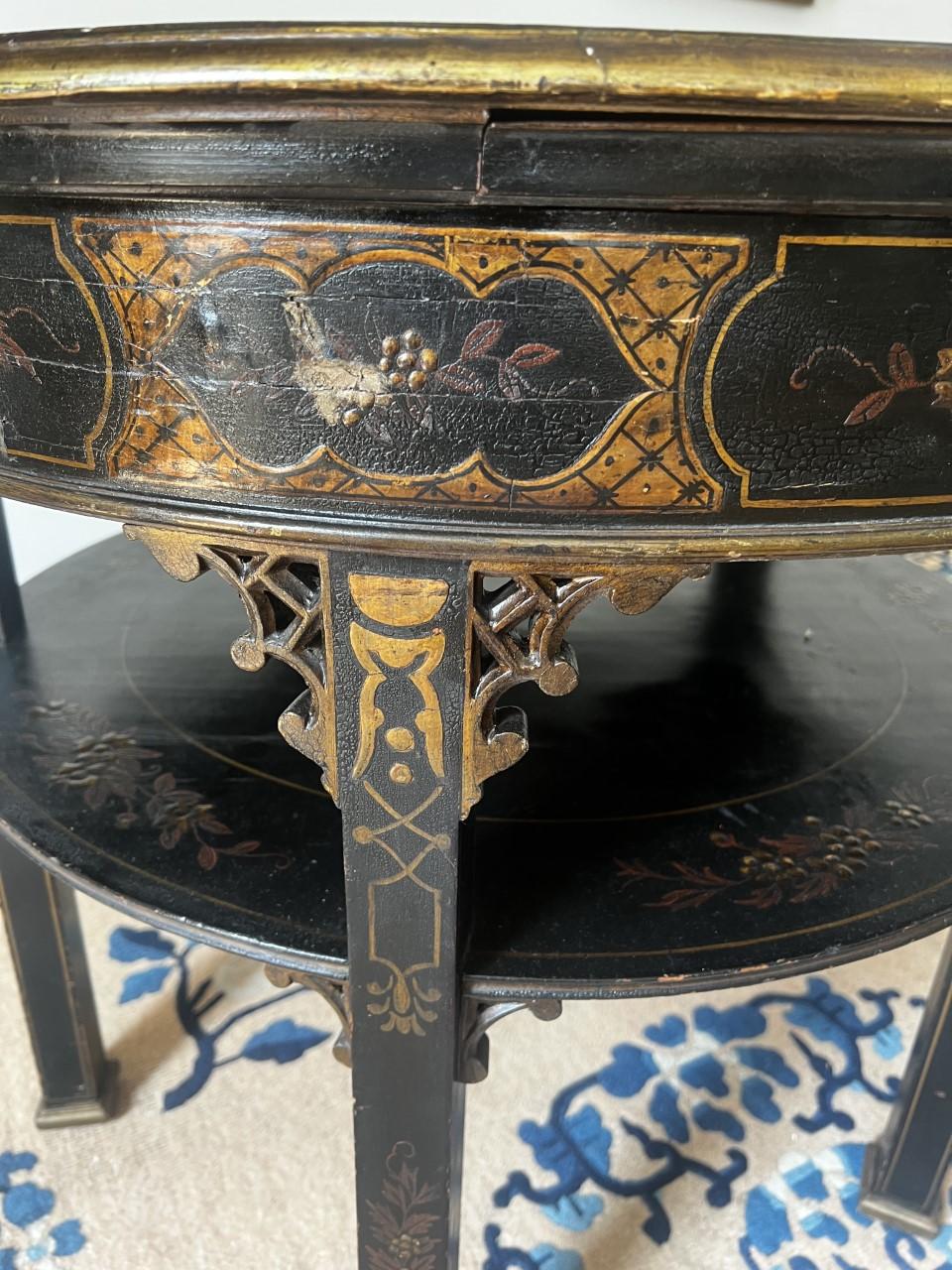 Colonial britannique Ancienne table de salon chinoiserie orientale britannique du 19ème siècle en vente