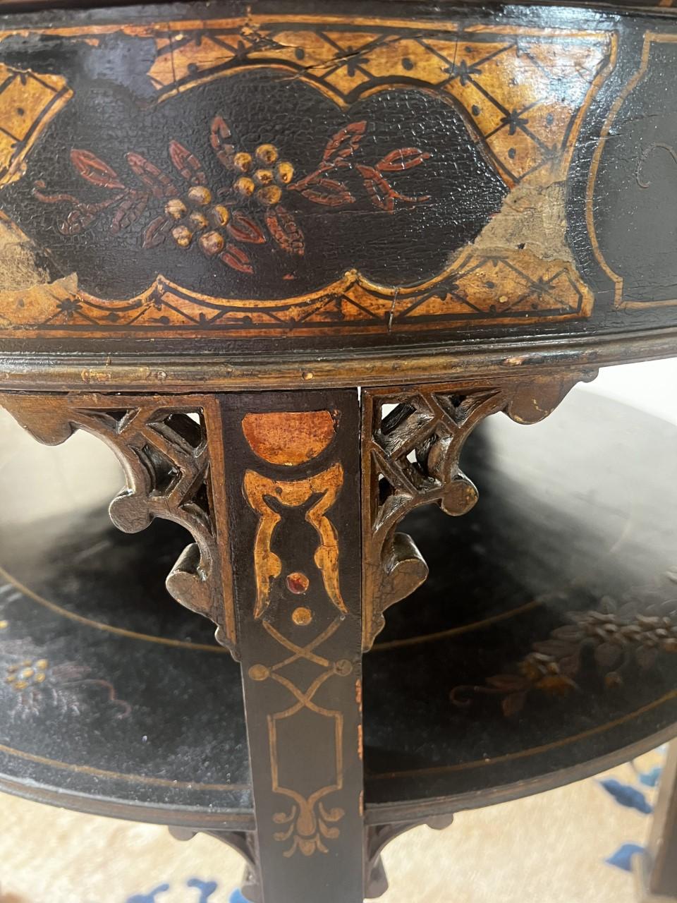 Antique 19th Century British Oriental Chinoiserie Salon Table In Good Condition For Sale In Doha, QA