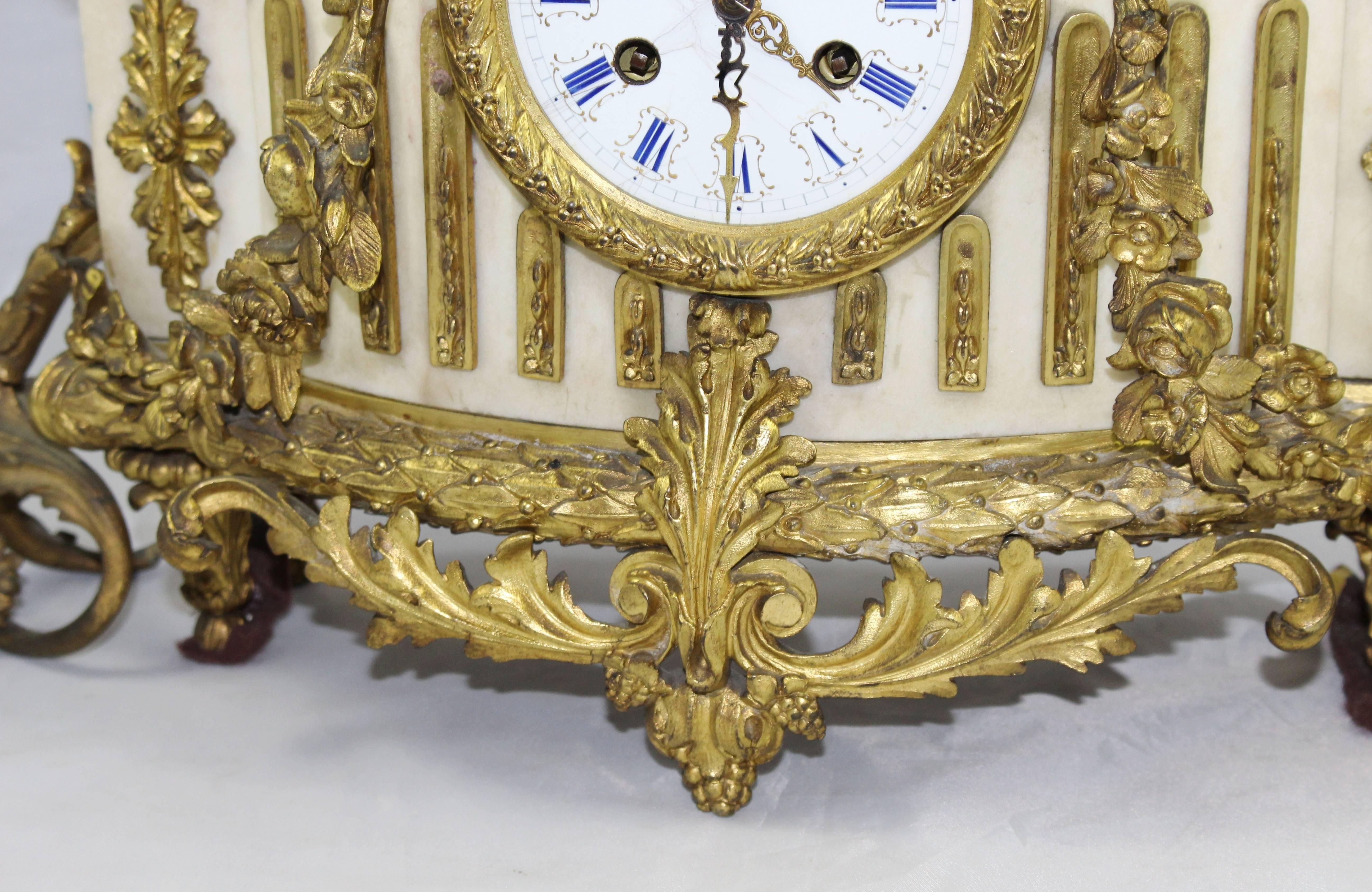 Antique 19th Century Bronze and Marble Ormolu Mantle Clock For Sale 5