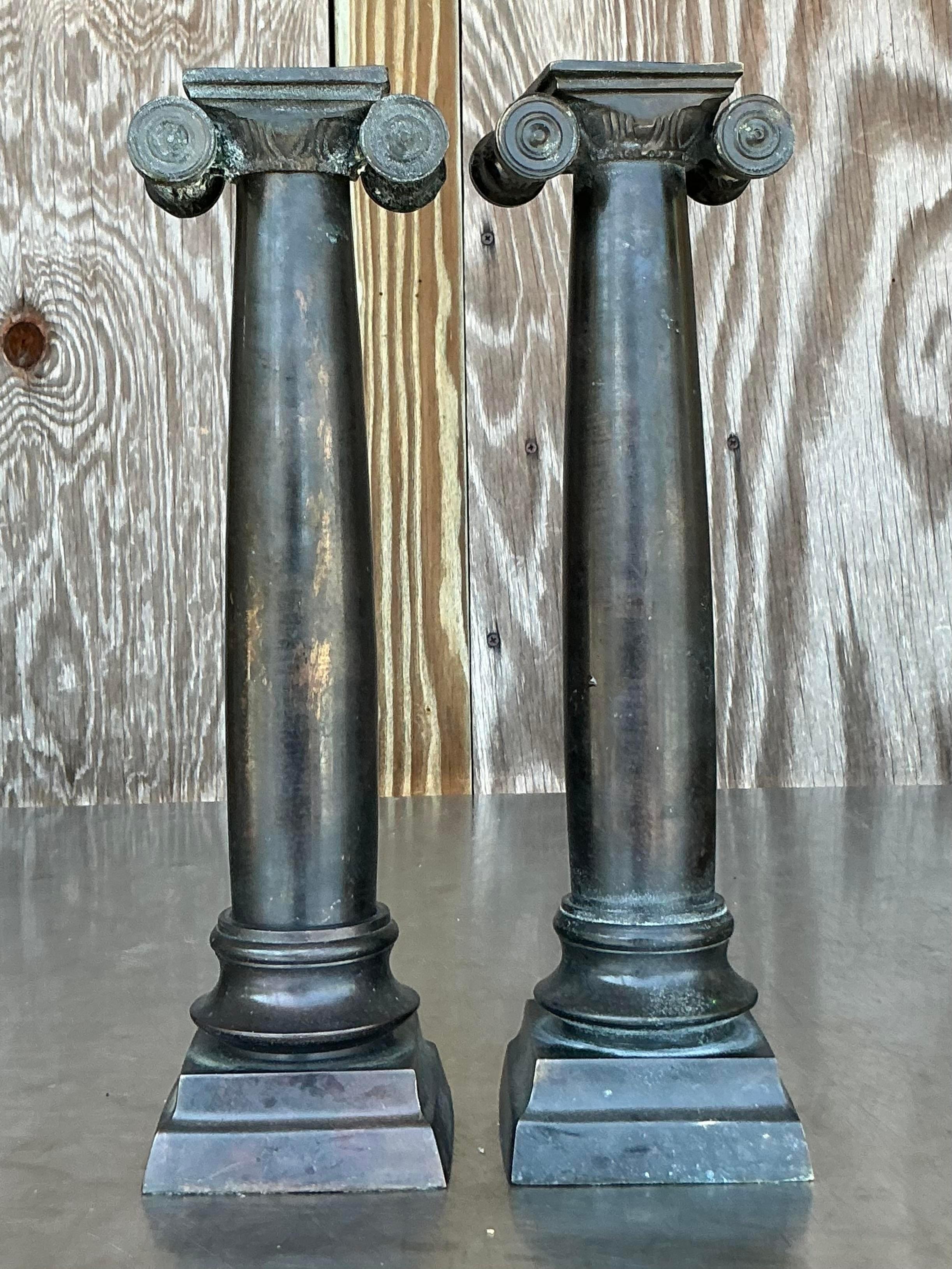 Candelieri a colonna in bronzo del XIX secolo - una coppia In condizioni buone in vendita a west palm beach, FL