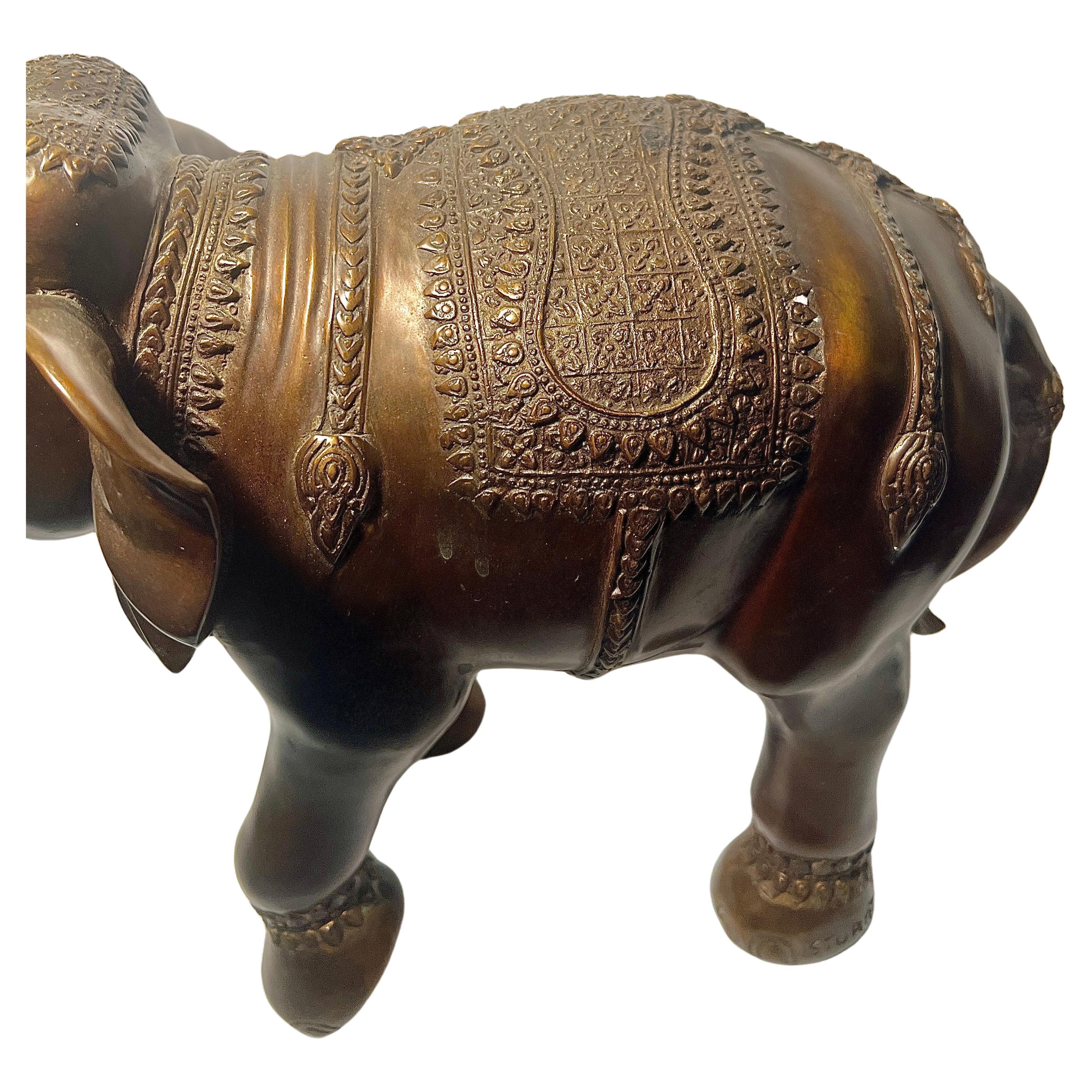 Antique 19th Century Bronze Elephant Statue with Exceptional Detail in Casting. For Sale 2