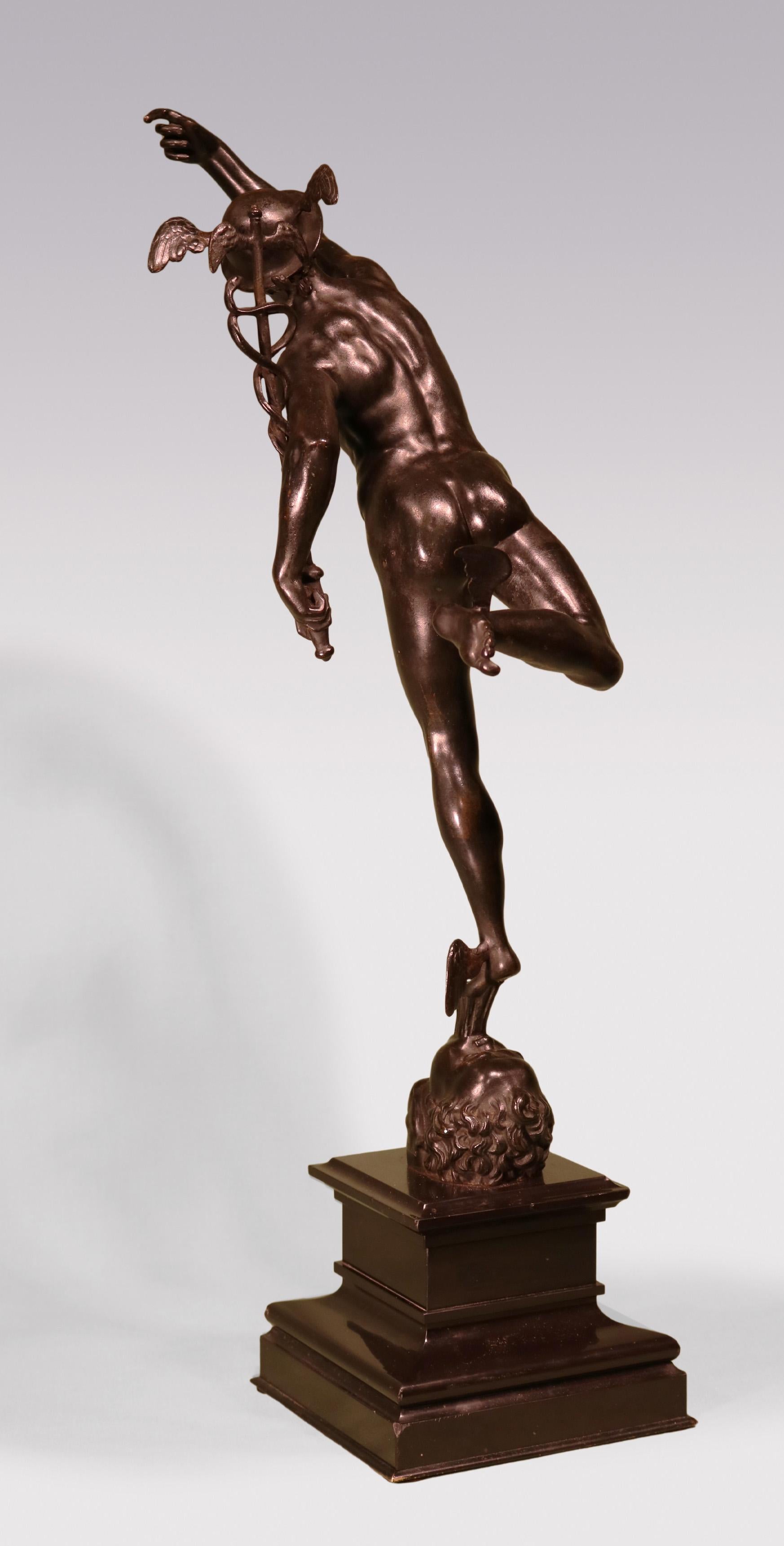 Néo-empire Antiquités du 19ème siècle Sculpture en bronze de Mercure en vente