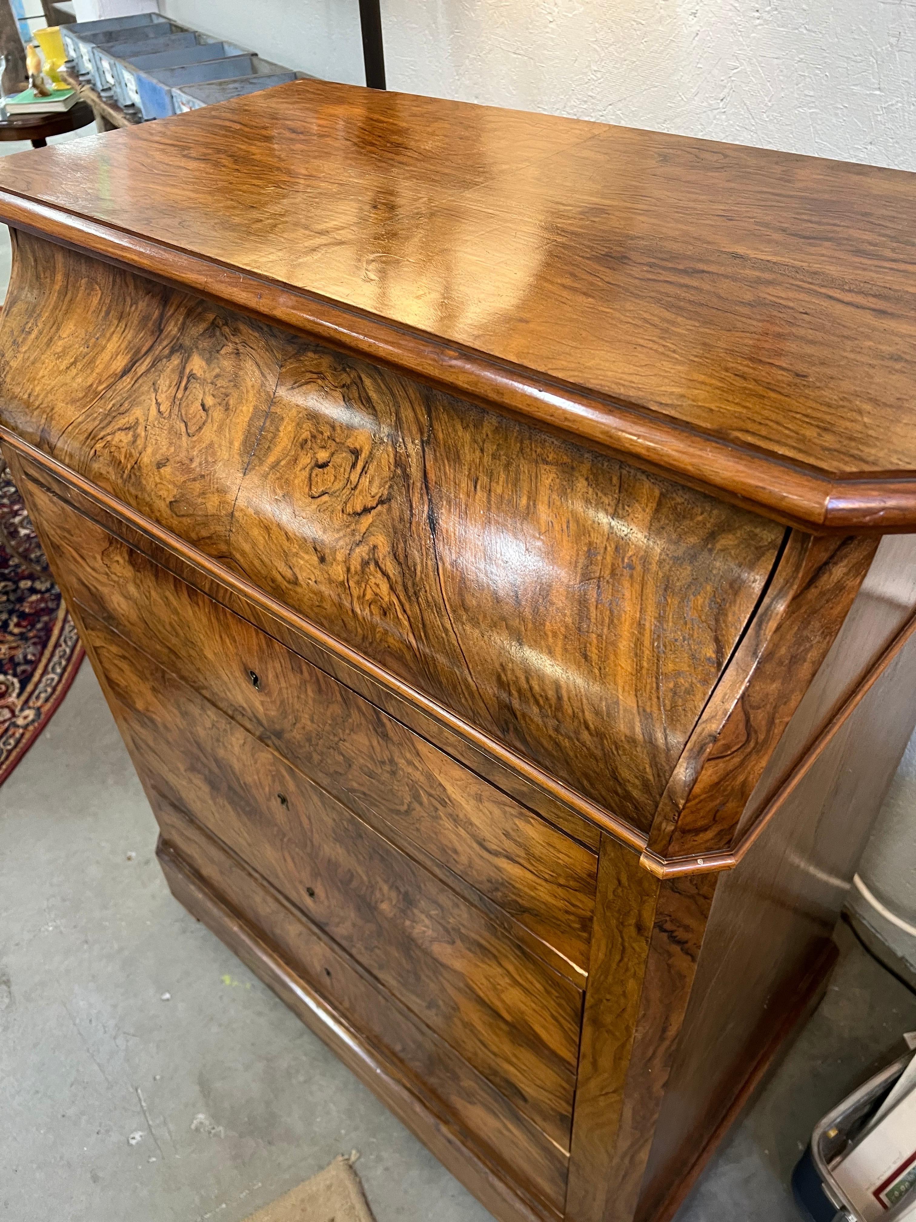 Louis Philippe Antique 19th Century Burlwood Dresser with Four Drawers and Bar Top For Sale