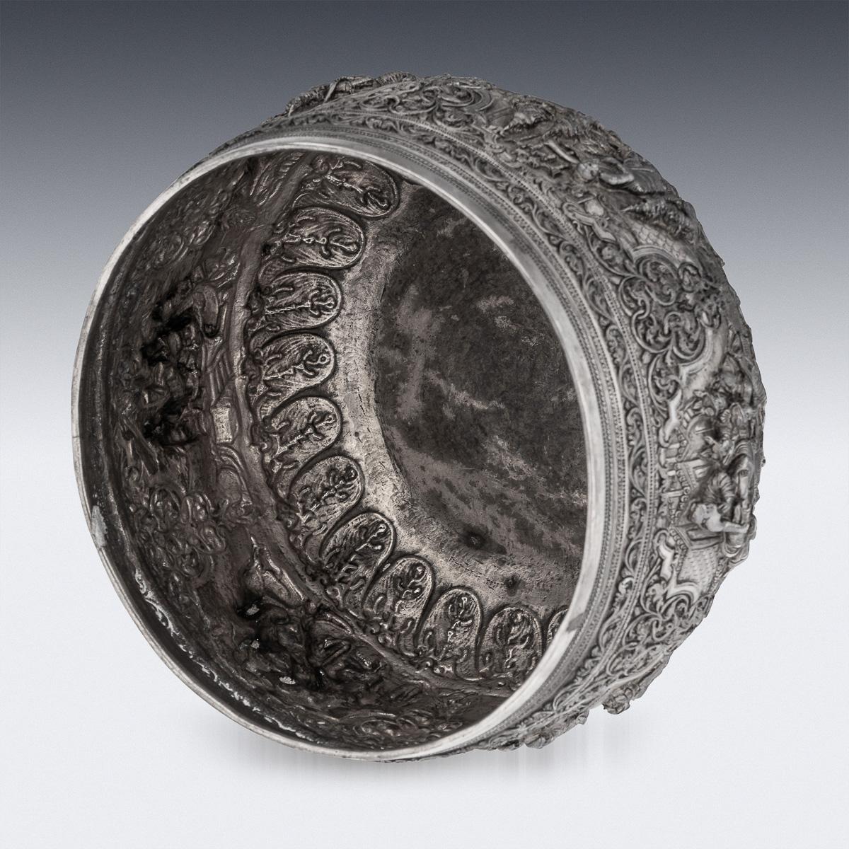 XIXe siècle Bol Thabeik birman (Myanmar) ancien du 19ème siècle en argent massif, Rangoon vers 1880 en vente