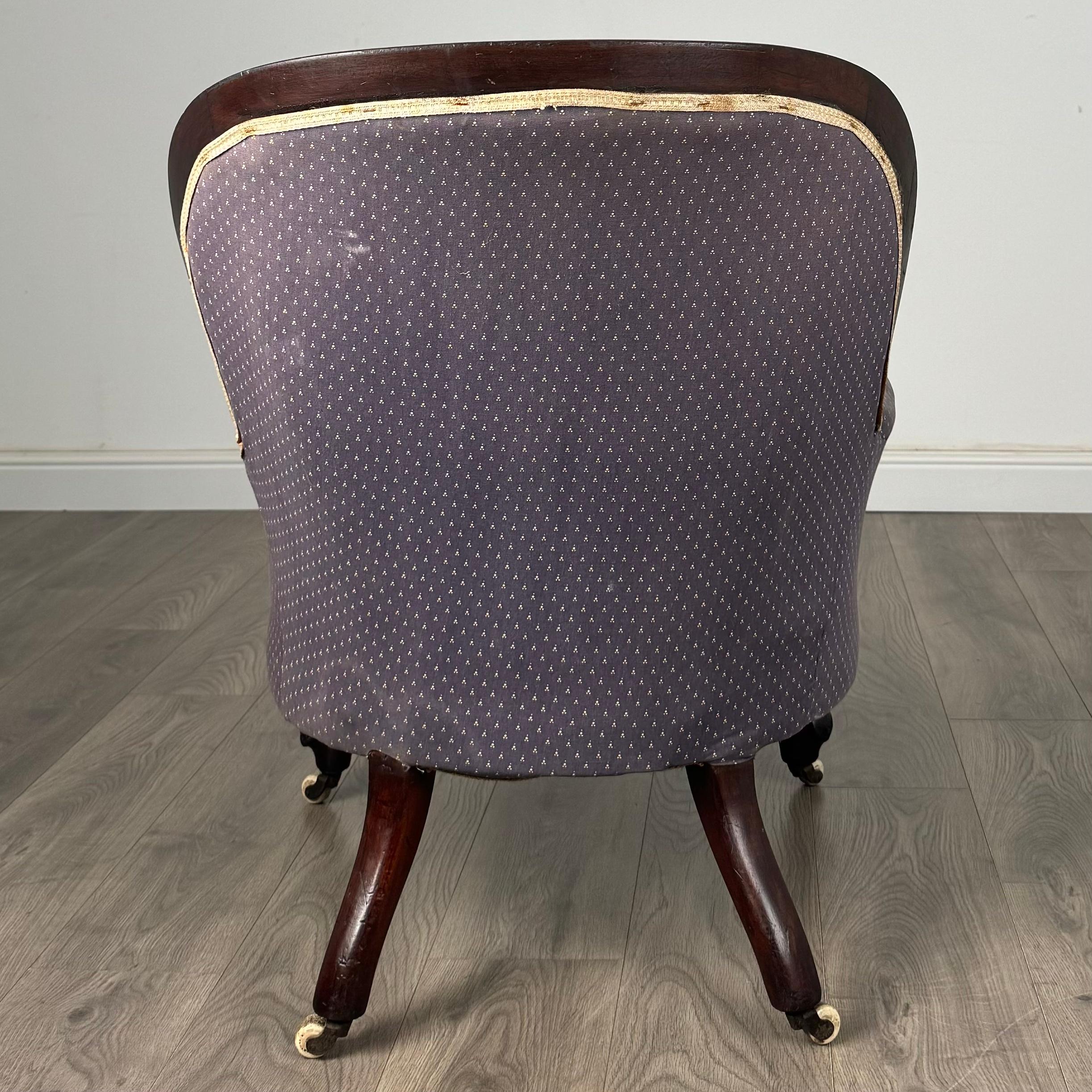 Fauteuil ancien du 19ème siècle à dossier boutonné en acajou ( REF AF-3388 ) Bon état - En vente à Ledbury, GB
