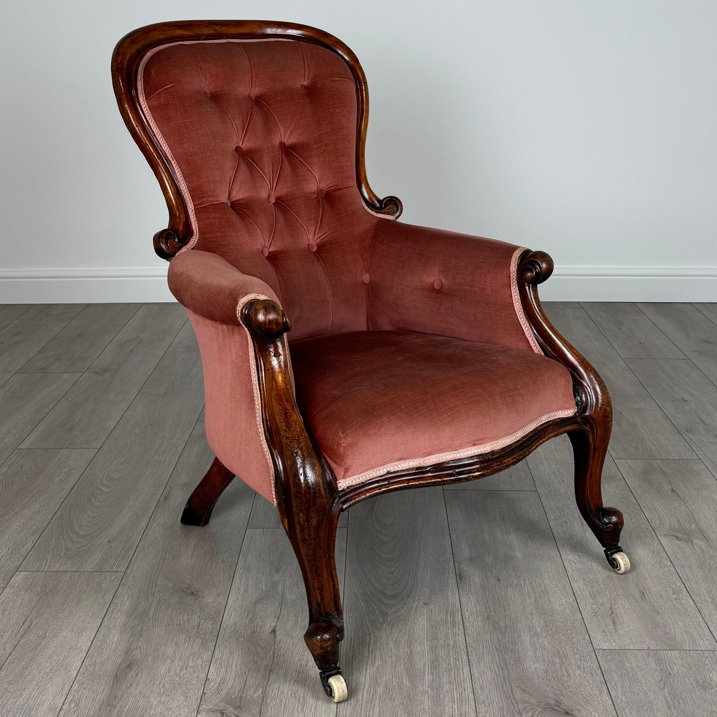 Sillón antiguo del siglo XIX con respaldo de botones de caoba ( REF AF-3548 ) en venta 1