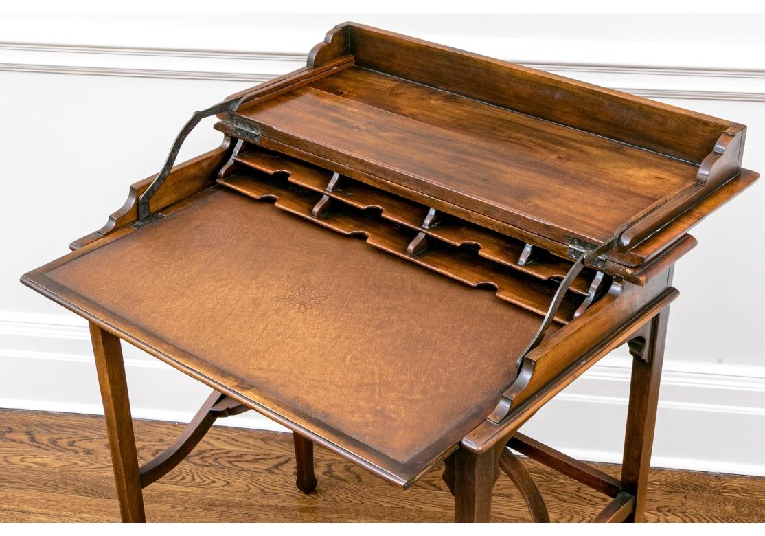 Antico scrittoio metamorfico Campaigner del XIX secolo, ca. 1850-1875 In condizioni discrete in vendita a Bridgeport, CT