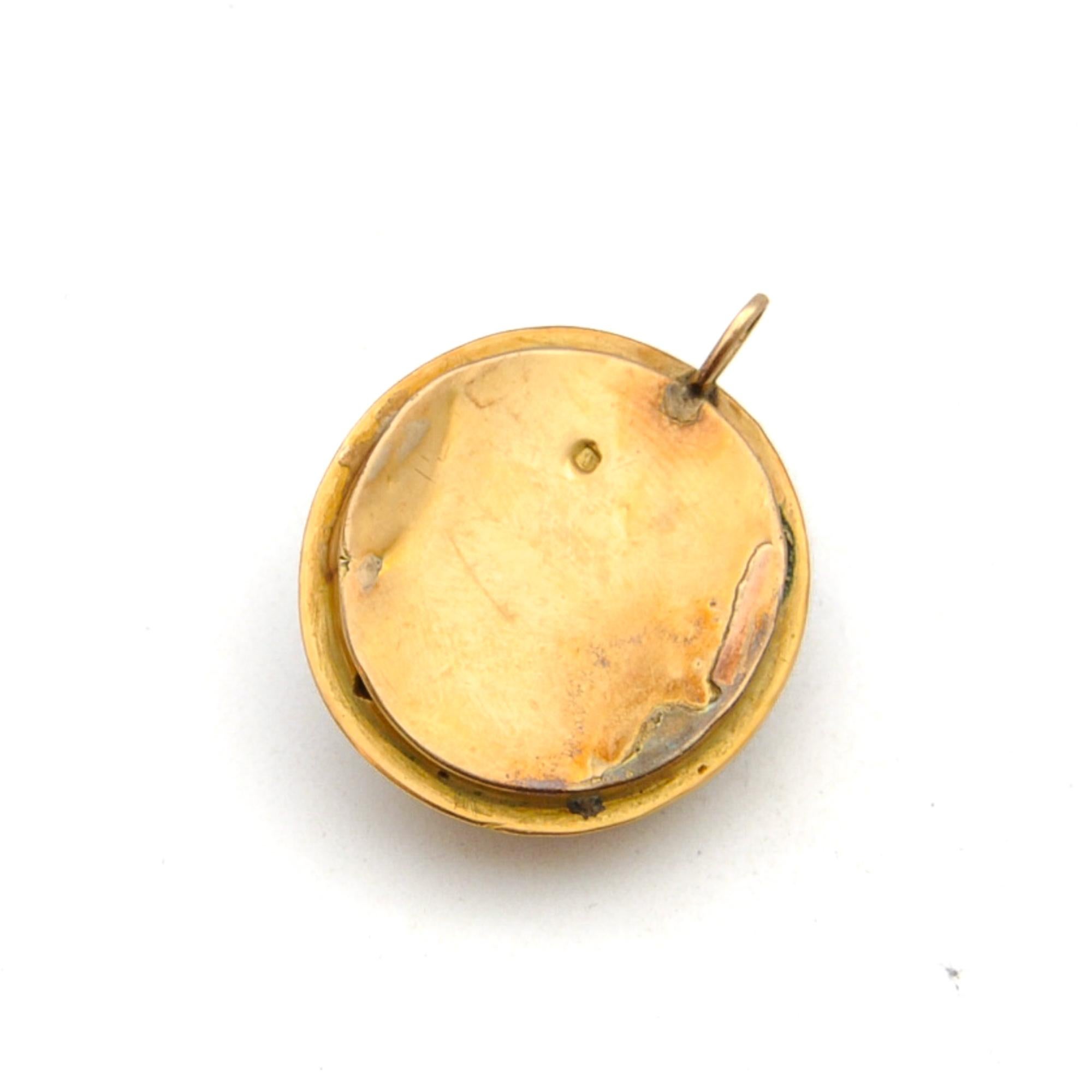 Antique 19th Century 14K Gold Garnet Oval Pendant For Sale 2