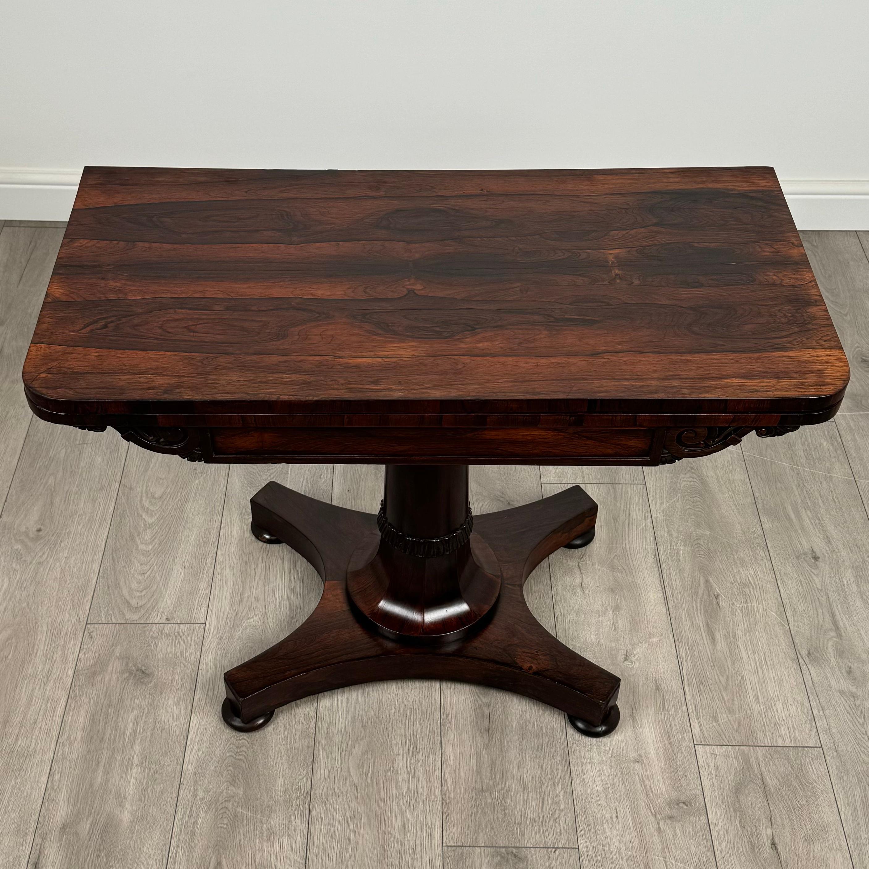 Table à cartes ancienne du 19ème siècle de bonne qualité en bois de rose ( REF AF-3677 ) en vente 4