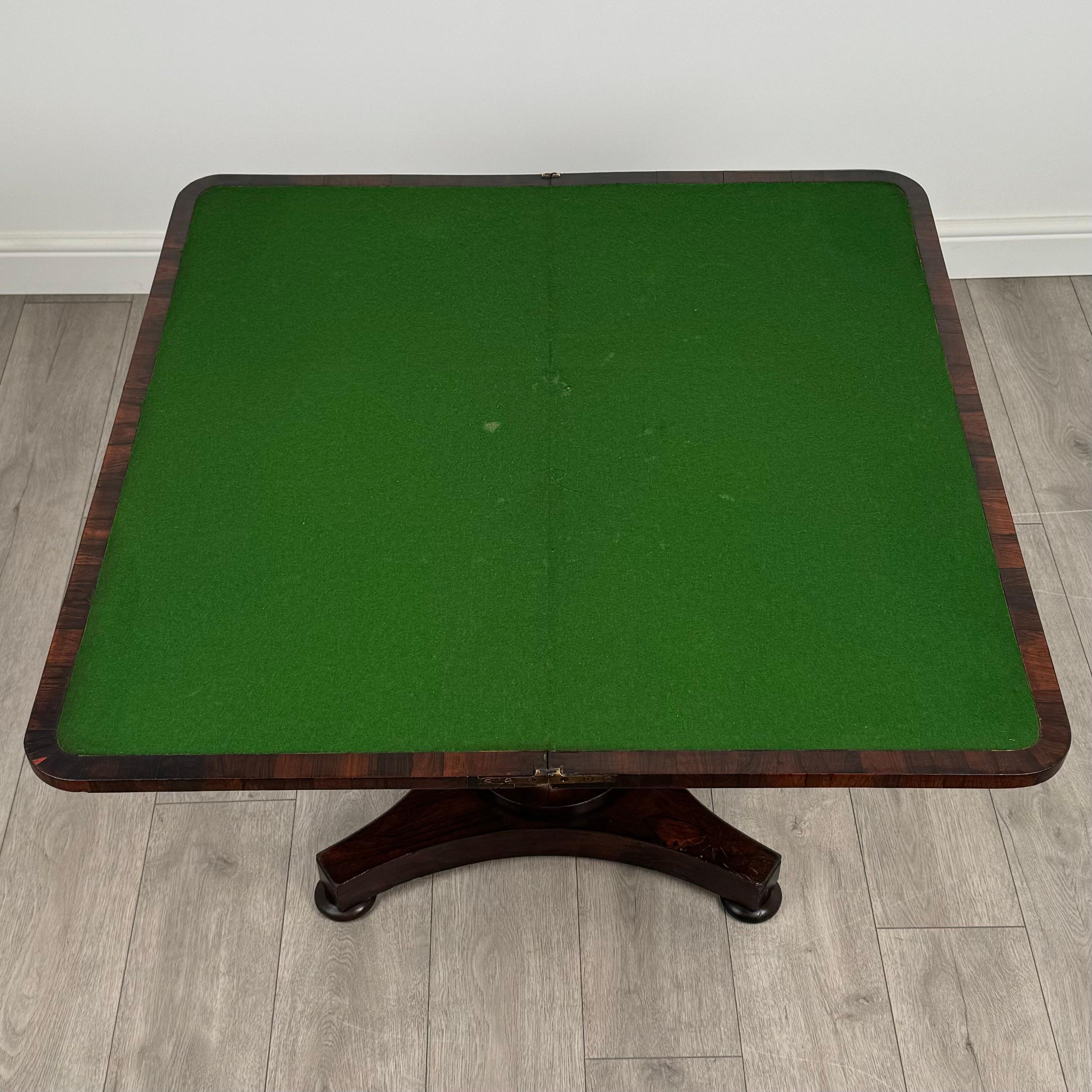 Table à cartes ancienne du 19ème siècle de bonne qualité en bois de rose ( REF AF-3677 ) en vente 6