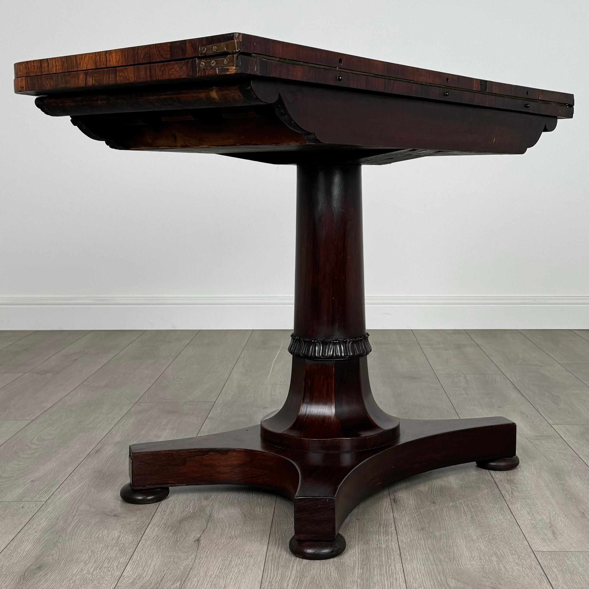 XIXe siècle Table à cartes ancienne du 19ème siècle de bonne qualité en bois de rose ( REF AF-3677 ) en vente