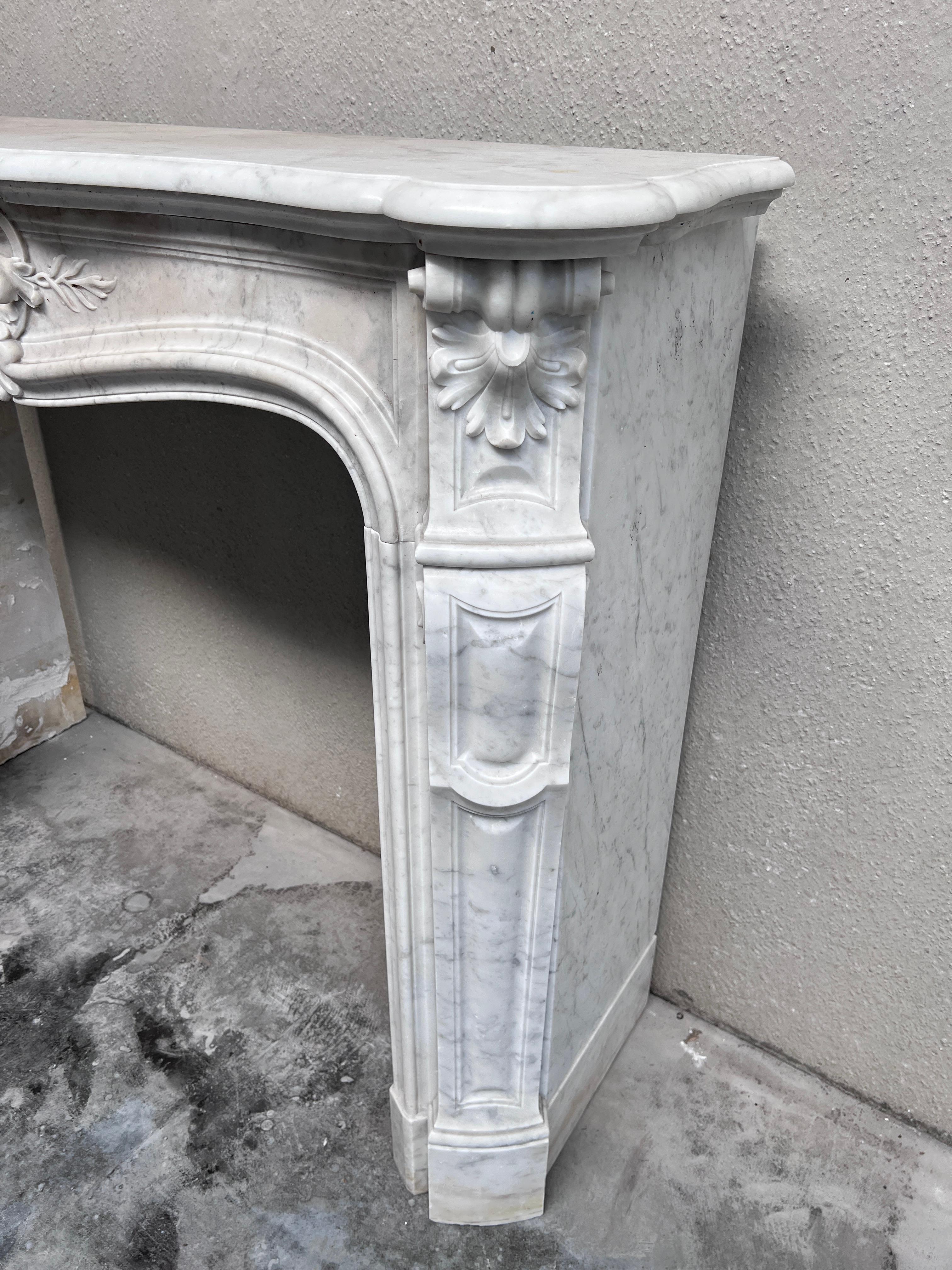 Antique 19th Century Carrara Marble in Louis XV Style 3