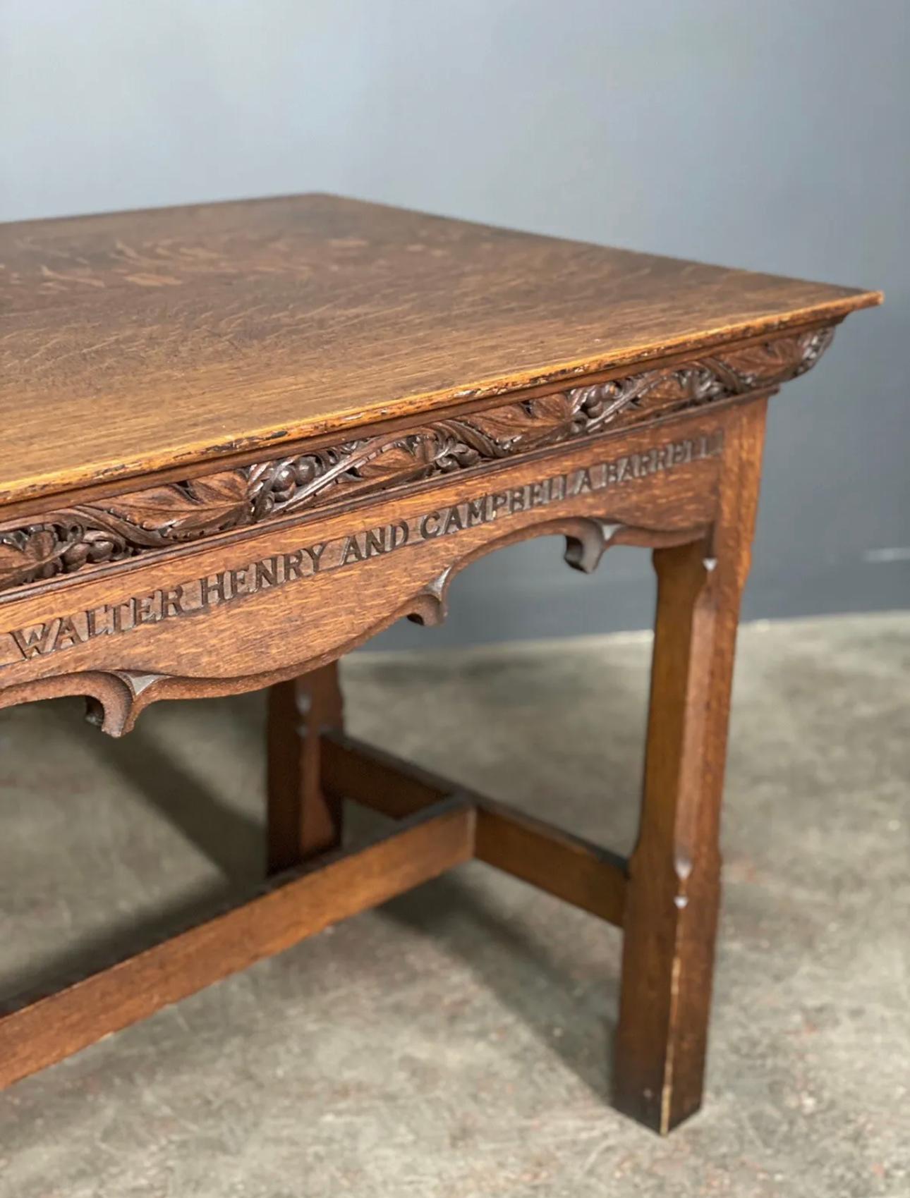 Mesa de altar de iglesia antigua de roble tallado del siglo XIXP Gótico