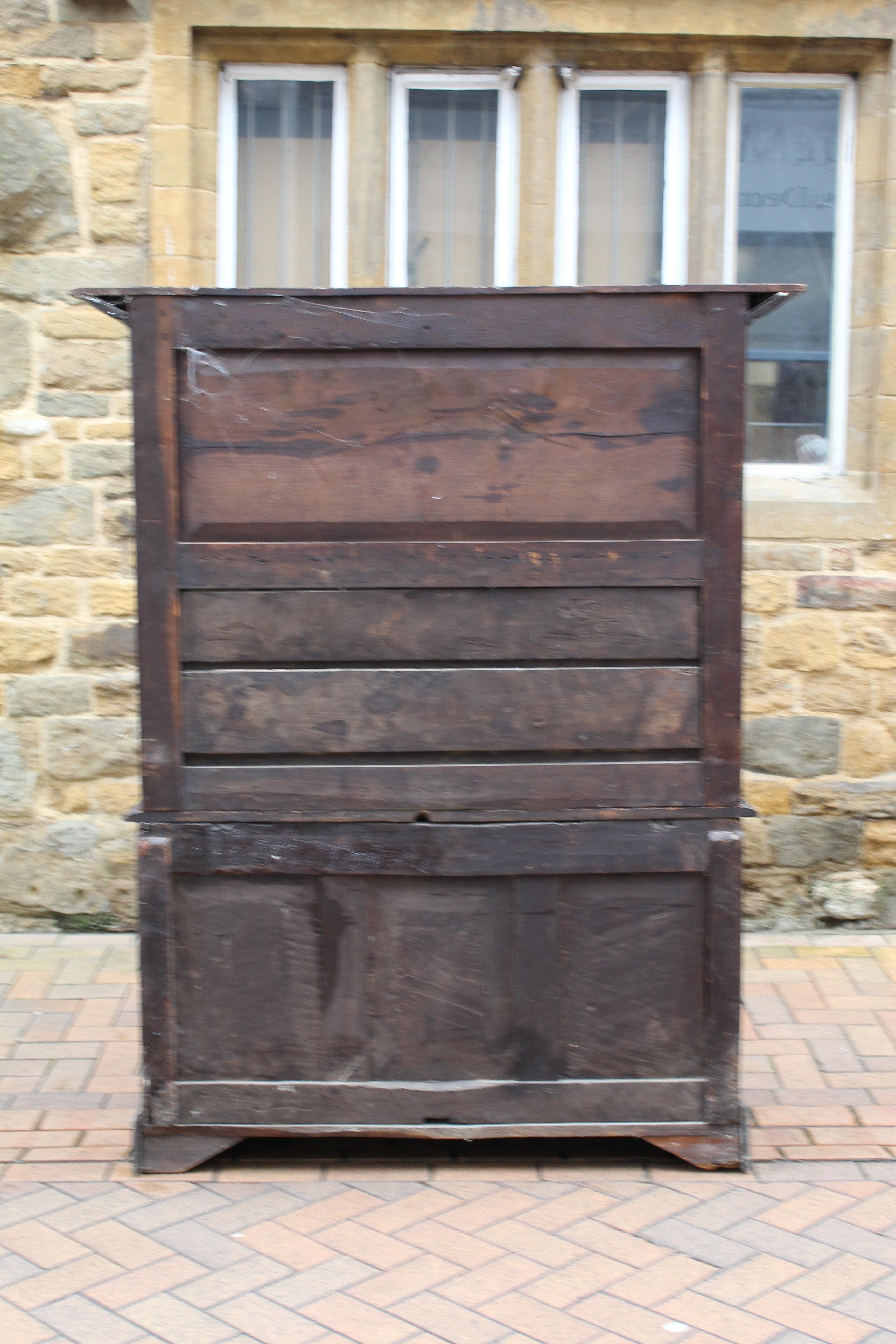 Antique 19th Century Carved Oak Dresser In Good Condition In London, GB