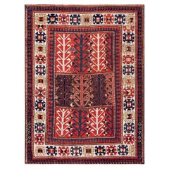 Ancien tapis caucasien Kazak du 19ème siècle 4' 6" x 5' 8"