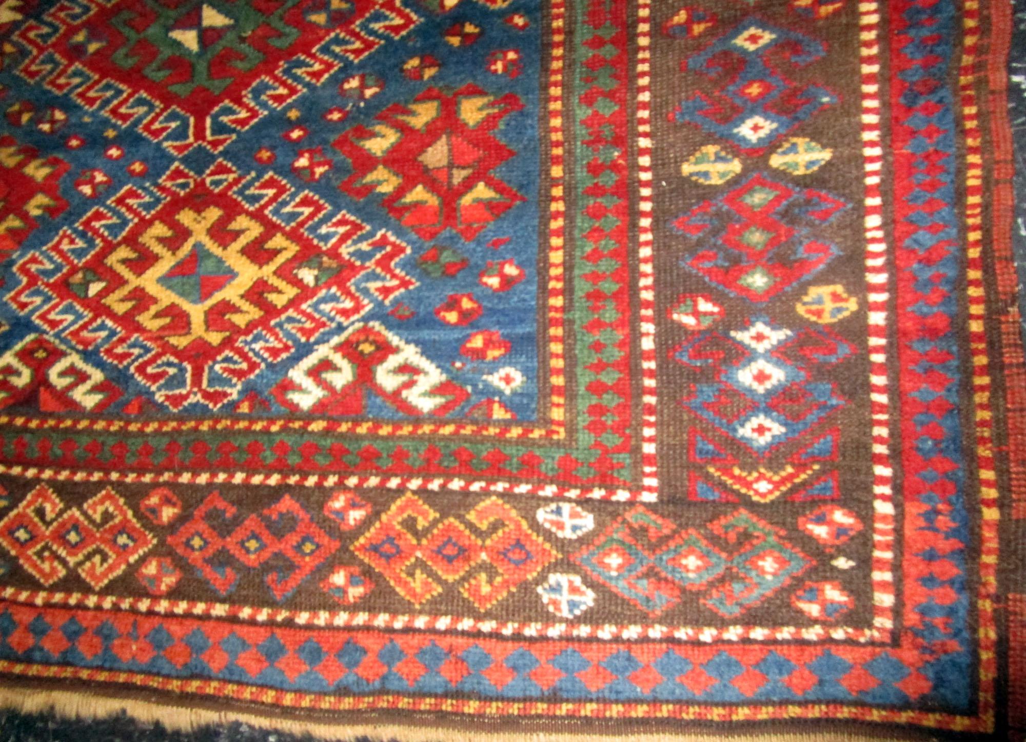 Tapis caucasien ancien du 19ème siècle de type Kazak Bon état - En vente à Savannah, GA