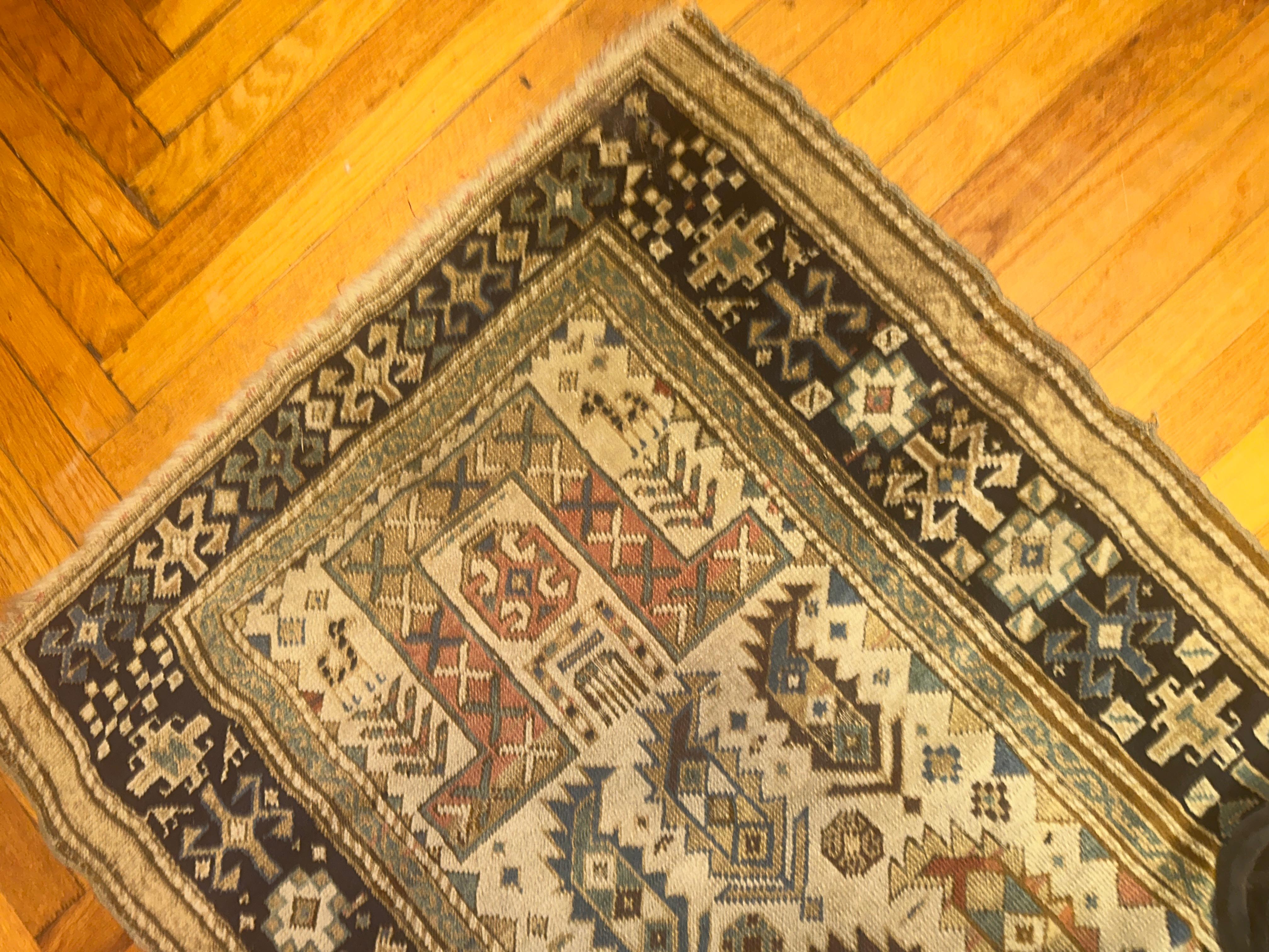 Antiker kaukasischer orientalischer Gebetsteppich aus dem 19. Jahrhundert - RR5258 im Angebot 5