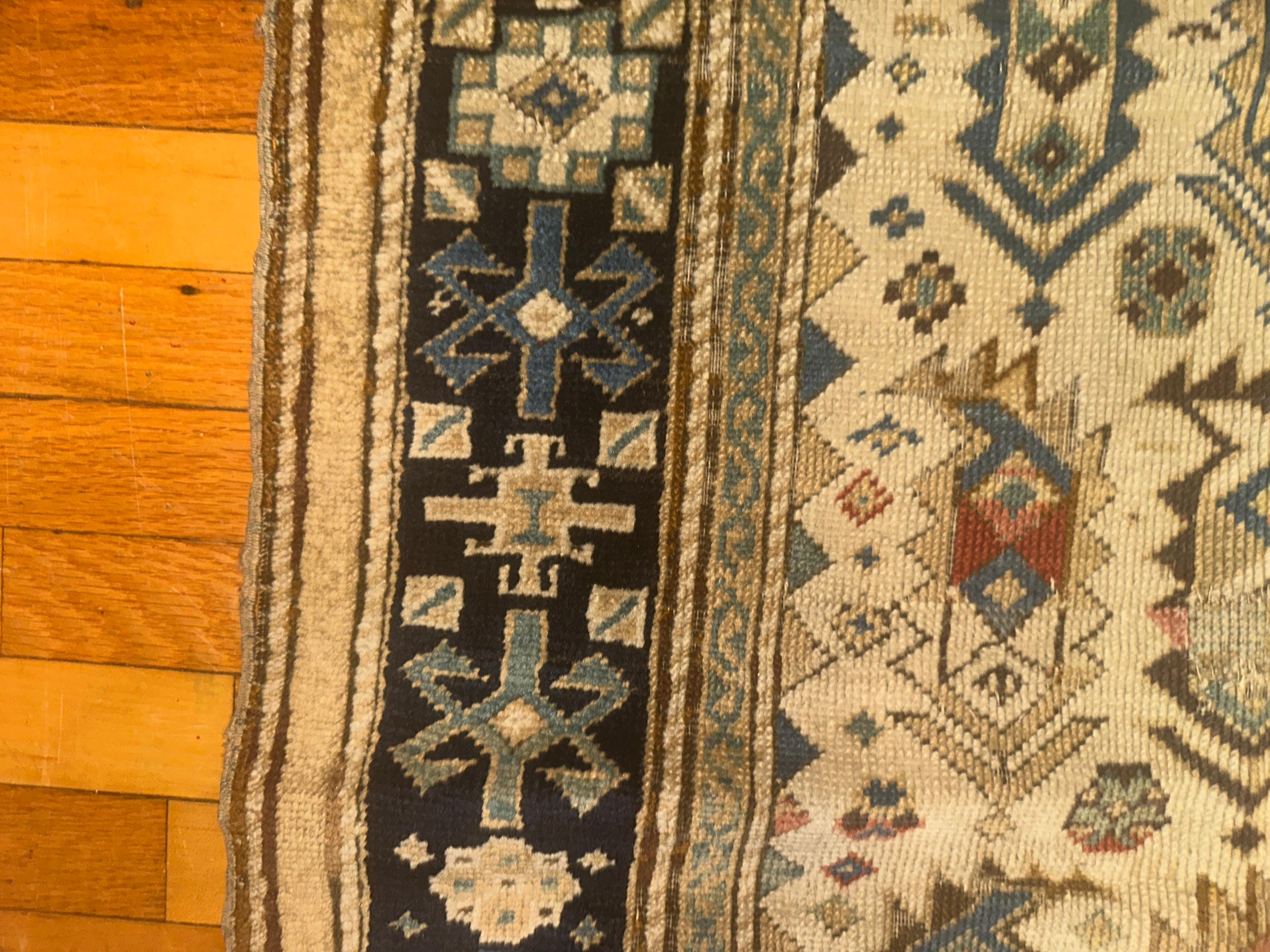 Antiker kaukasischer orientalischer Gebetsteppich aus dem 19. Jahrhundert - RR5258 im Angebot 11