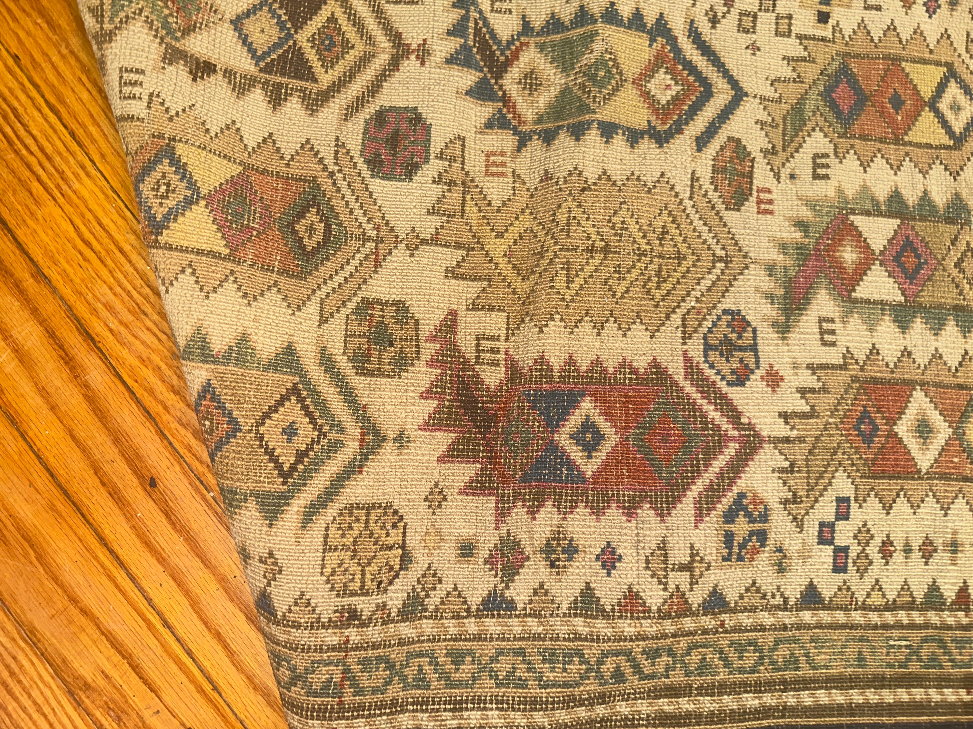 Antiker kaukasischer orientalischer Gebetsteppich aus dem 19. Jahrhundert - RR5258

Dies ist eine große suchen antike kaukasischen orientalischen Gebetsteppich.  Sieht aus wie Schirwan. Wir glauben, dass es aus der Zeit der Jahrhundertwende stammt. 