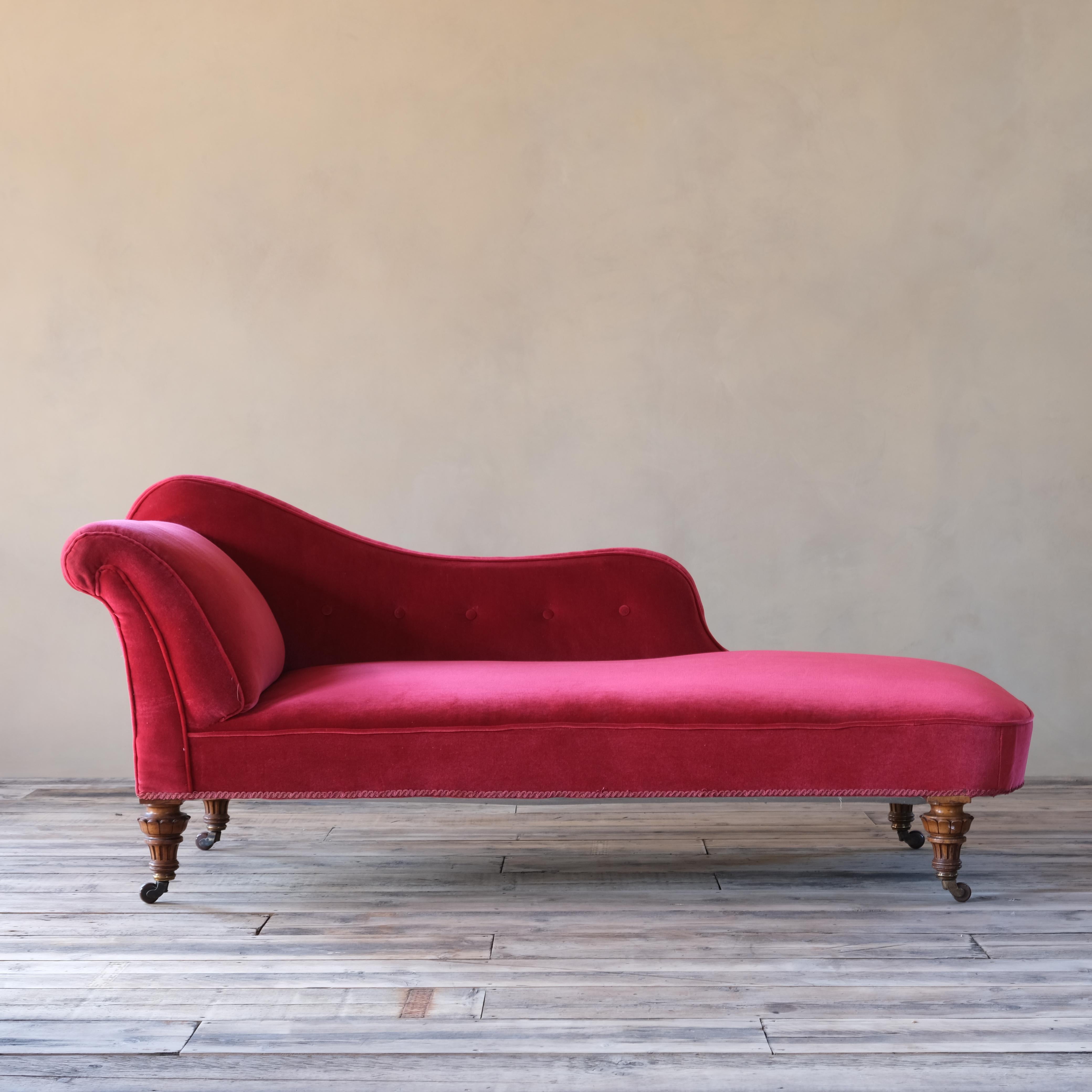 Victorian Antique 19th Century Chaise Lounge, c 1870