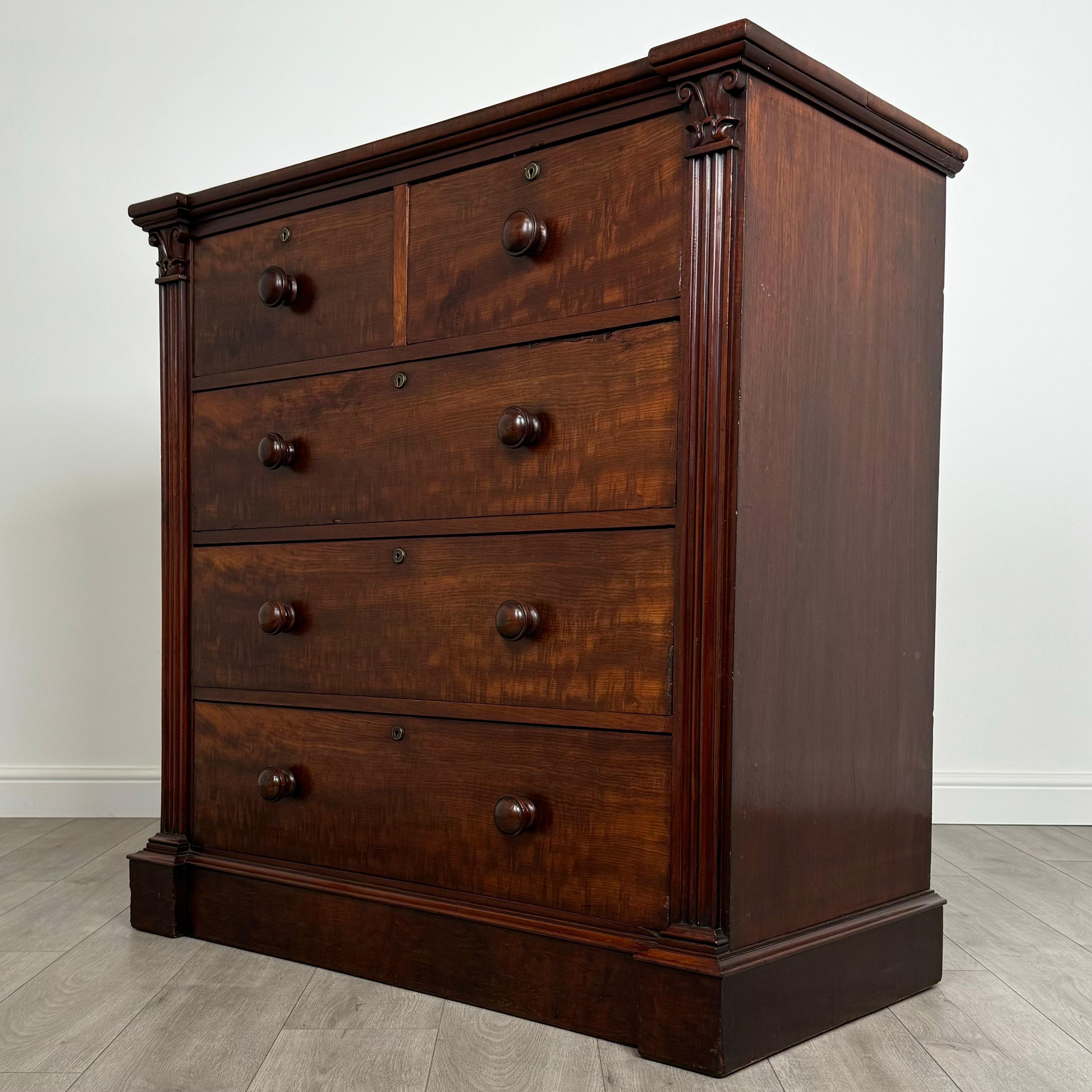 Ancienne commode du 19ème siècle en acajou (REF AF-3673) Bon état - En vente à Ledbury, GB