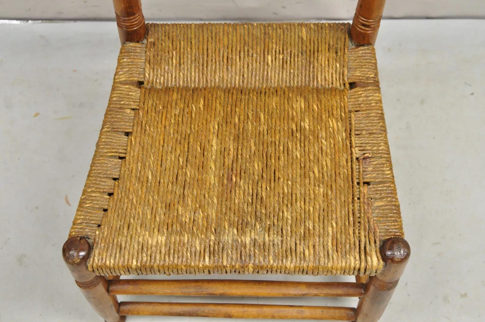 Antike 19. Jahrhundert Childs Shaker Ahorn Binsen Leiter zurück Small Side Chair (Ahornholz) im Angebot