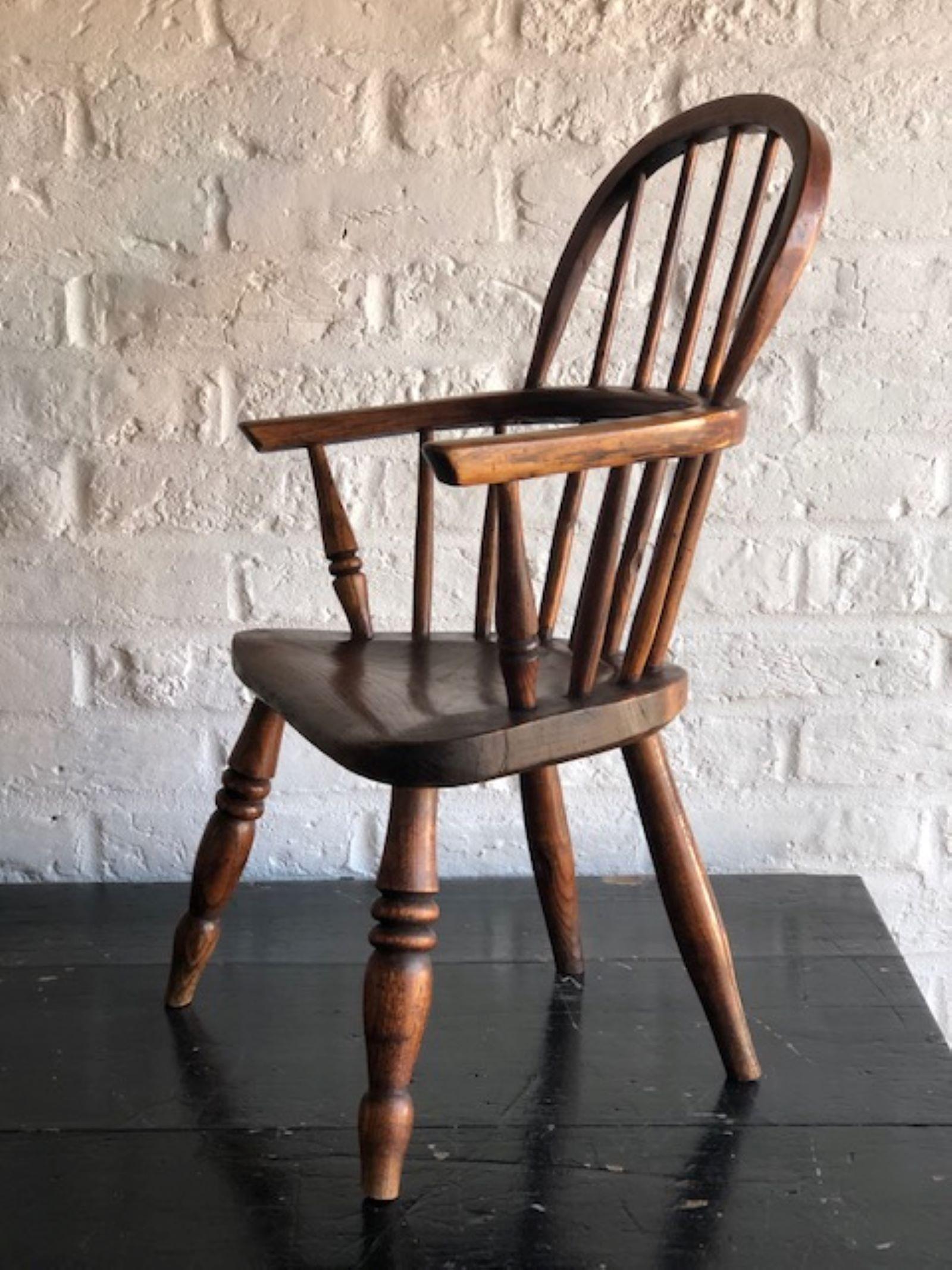 Rustique Fauteuil Windsor d'enfant ancien du 19e siècle, anglais, 1870 en vente