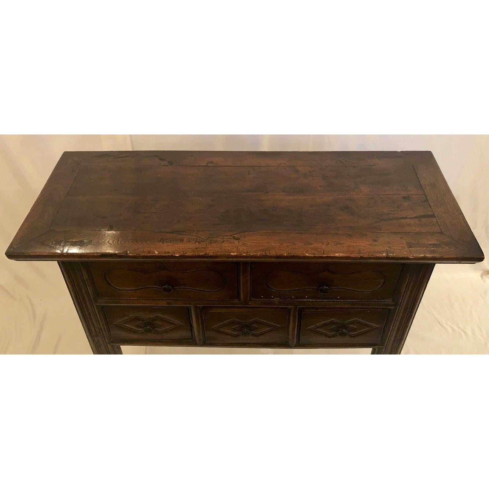 Antique 19th Century Chinese Altar Table In Good Condition For Sale In New Orleans, LA