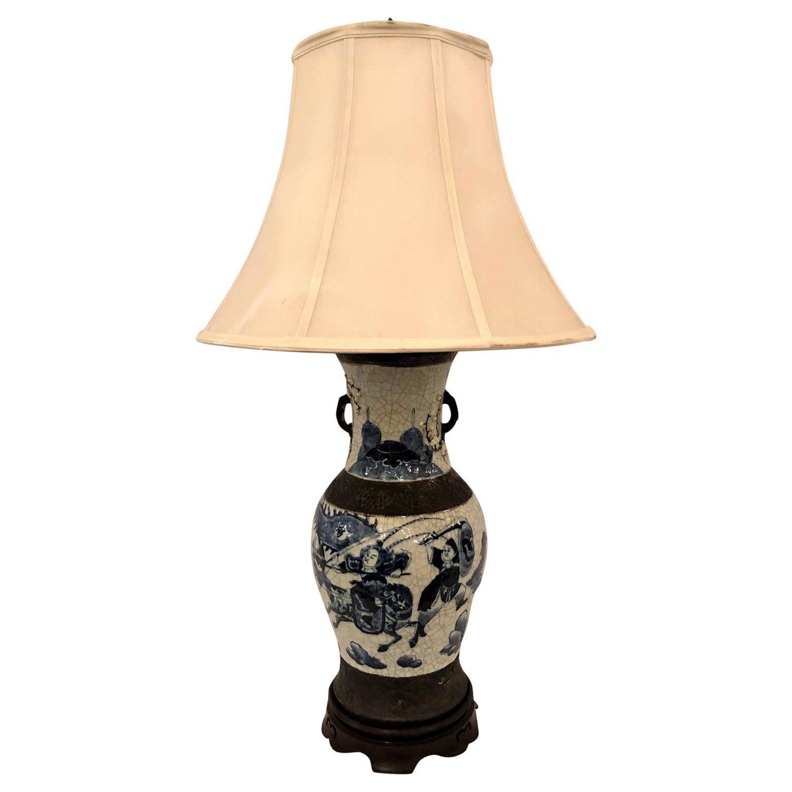 Lámpara china antigua de porcelana azul y blanca del siglo XIX
