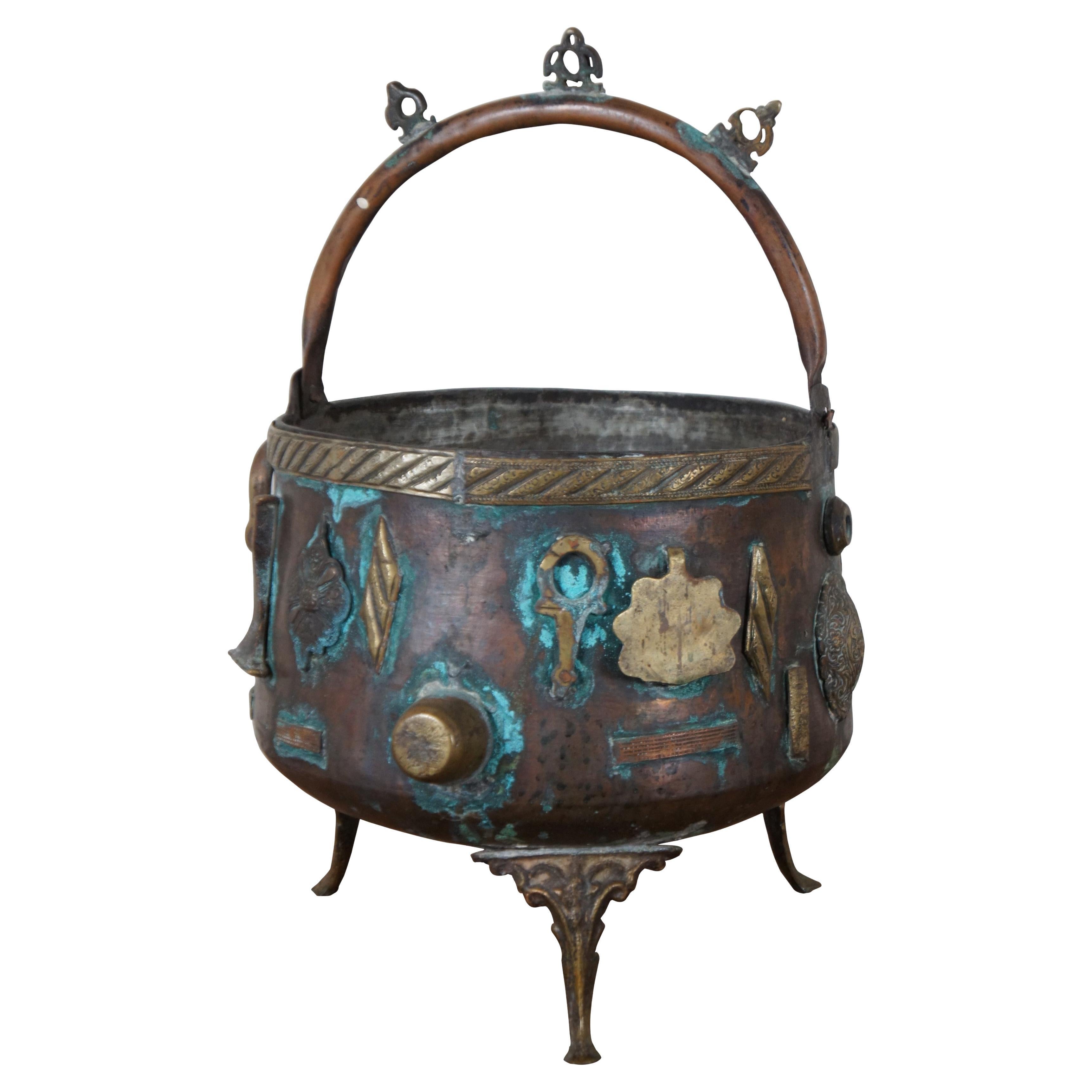 Antiguo Siglo XIX Bronce Chino Ornamentado Caldero Macetero Trípode