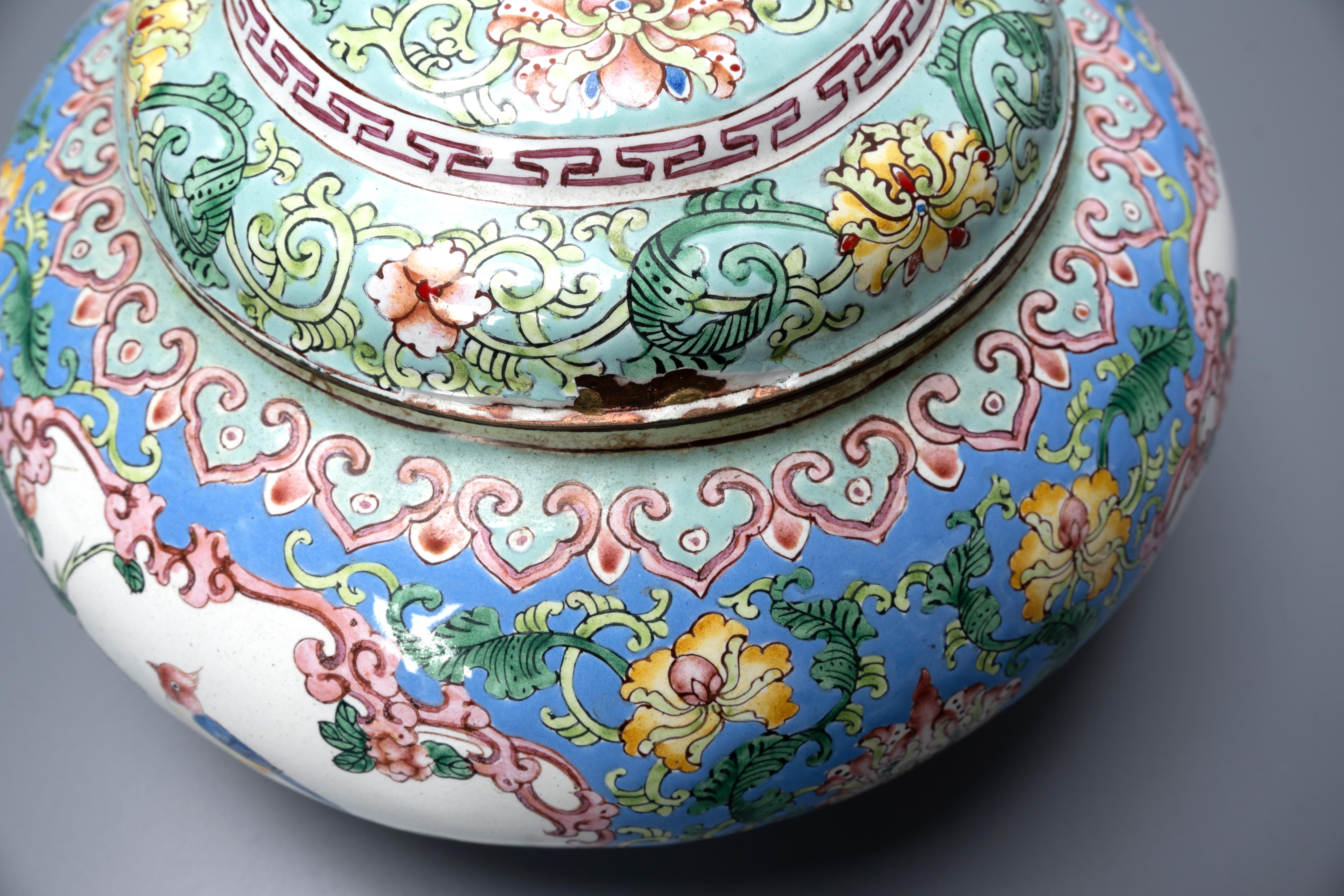 Hand-Painted Antique 19th Century Chinese Canton Qianlong Style Enamel Pot And Lid For Sale