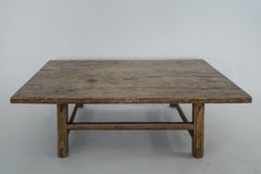 Table basse ancienne en orme chinois du 19ème siècle - Rustique Provincial, Handcraft