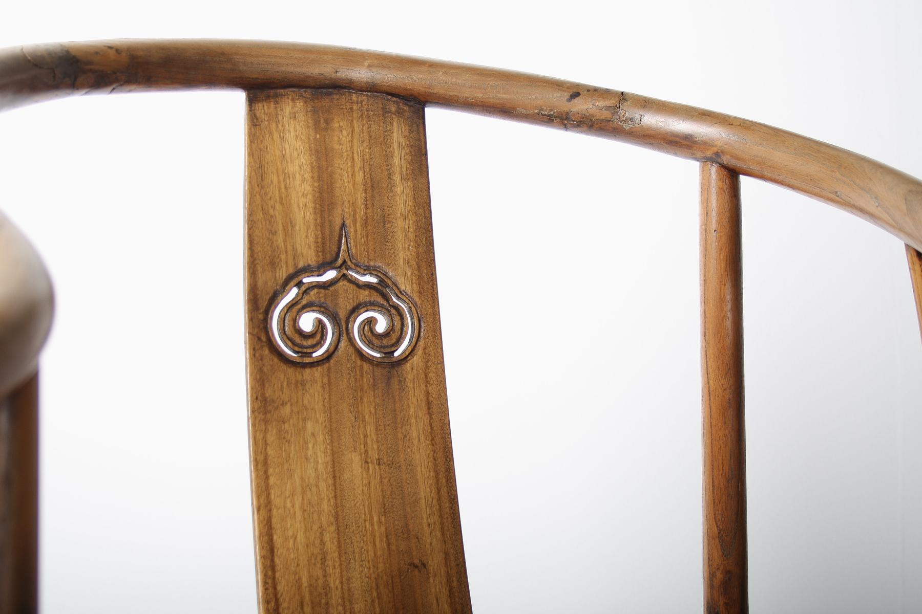 Antique 19th Century Chinese Elm Quanyi Horseshoe Back Armchair 7