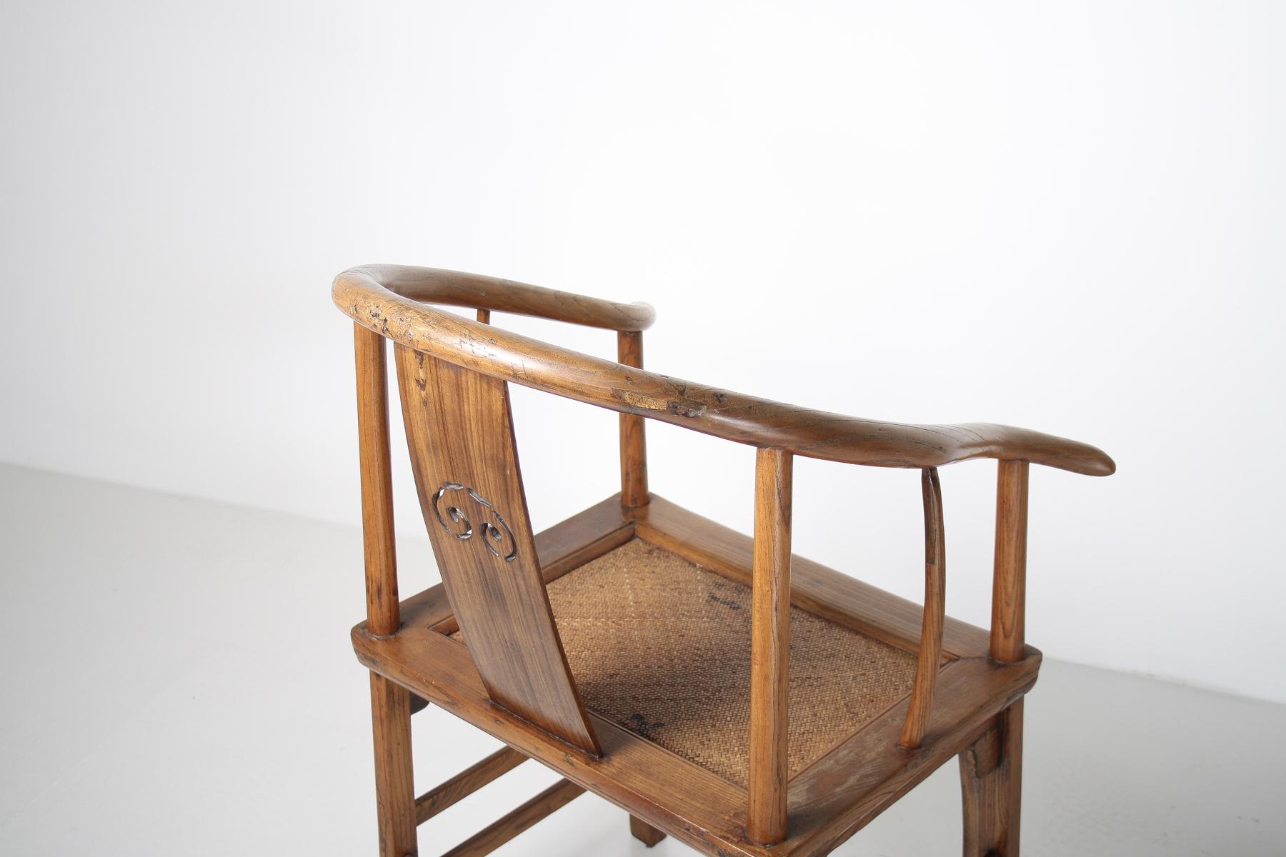 Antique 19th Century Chinese Elm Quanyi Horseshoe Back Armchair 12
