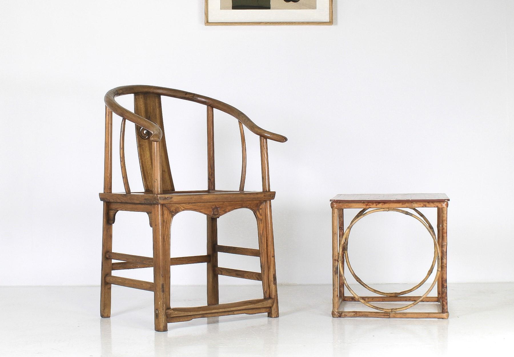 This stunning 19th century Chinese Quanyi armchair showcases the exceptional craftsmanship and distinctive design of the period. Crafted from warm, honey-brown elm, the chair’s superb form and impeccable construction make it a true standout