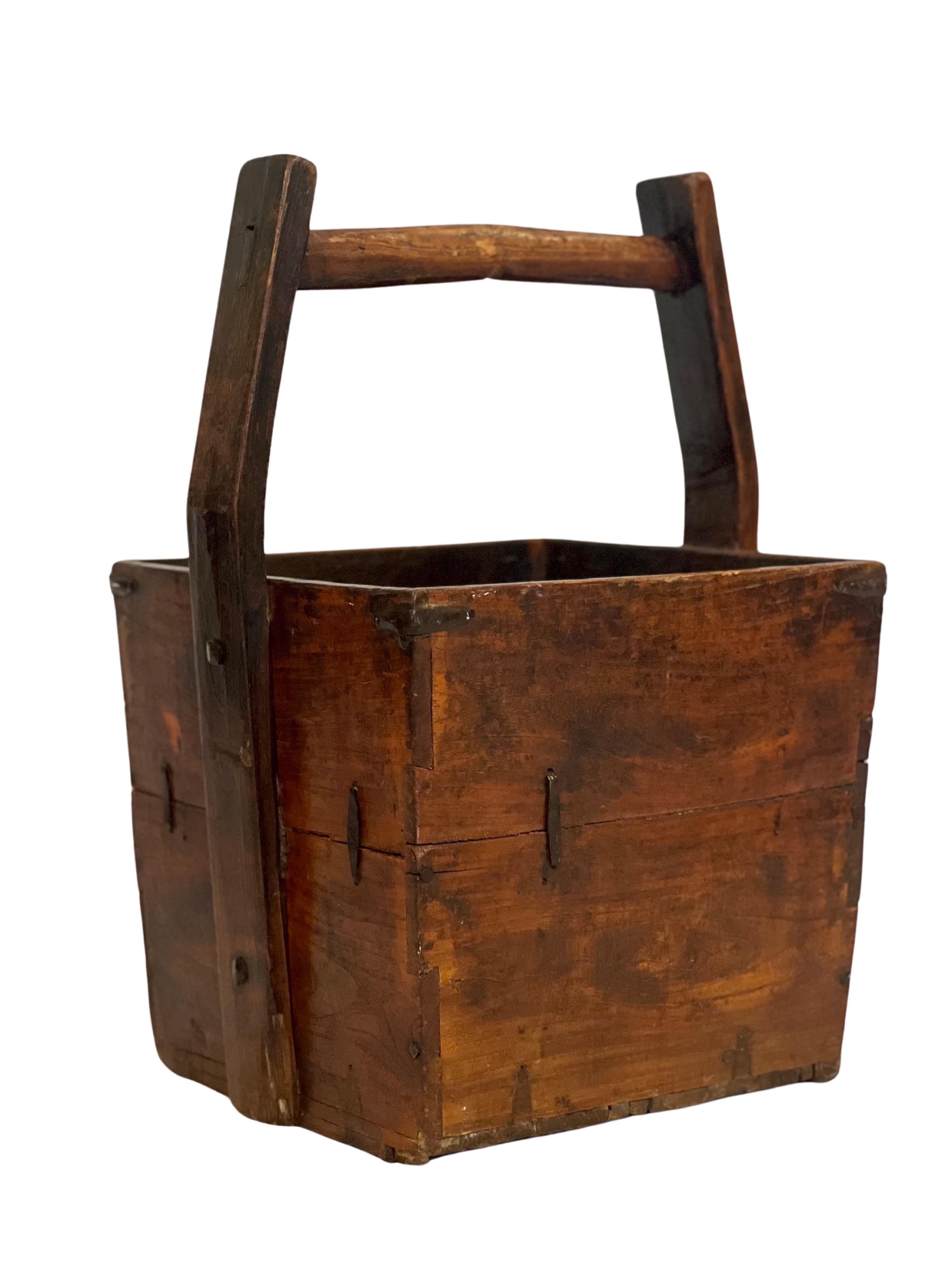 Antique 19th Century Chinese Elm Rice Harvest Bucket In Good Condition For Sale In Doylestown, PA
