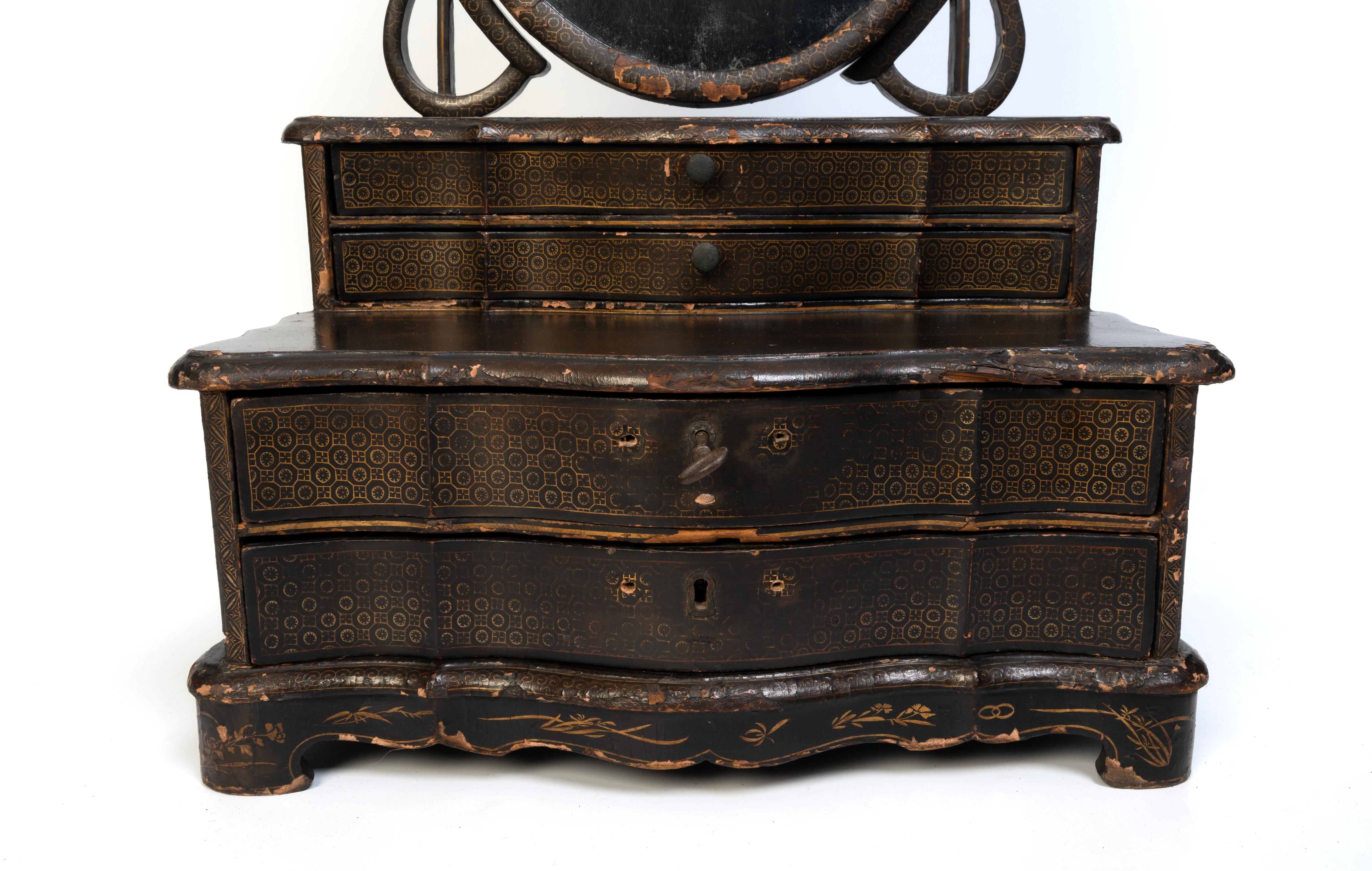 Chinois Antique miroir de coiffeuse en laque d'exportation chinoise du 19e siècle, Angleterre, vers 1830 en vente