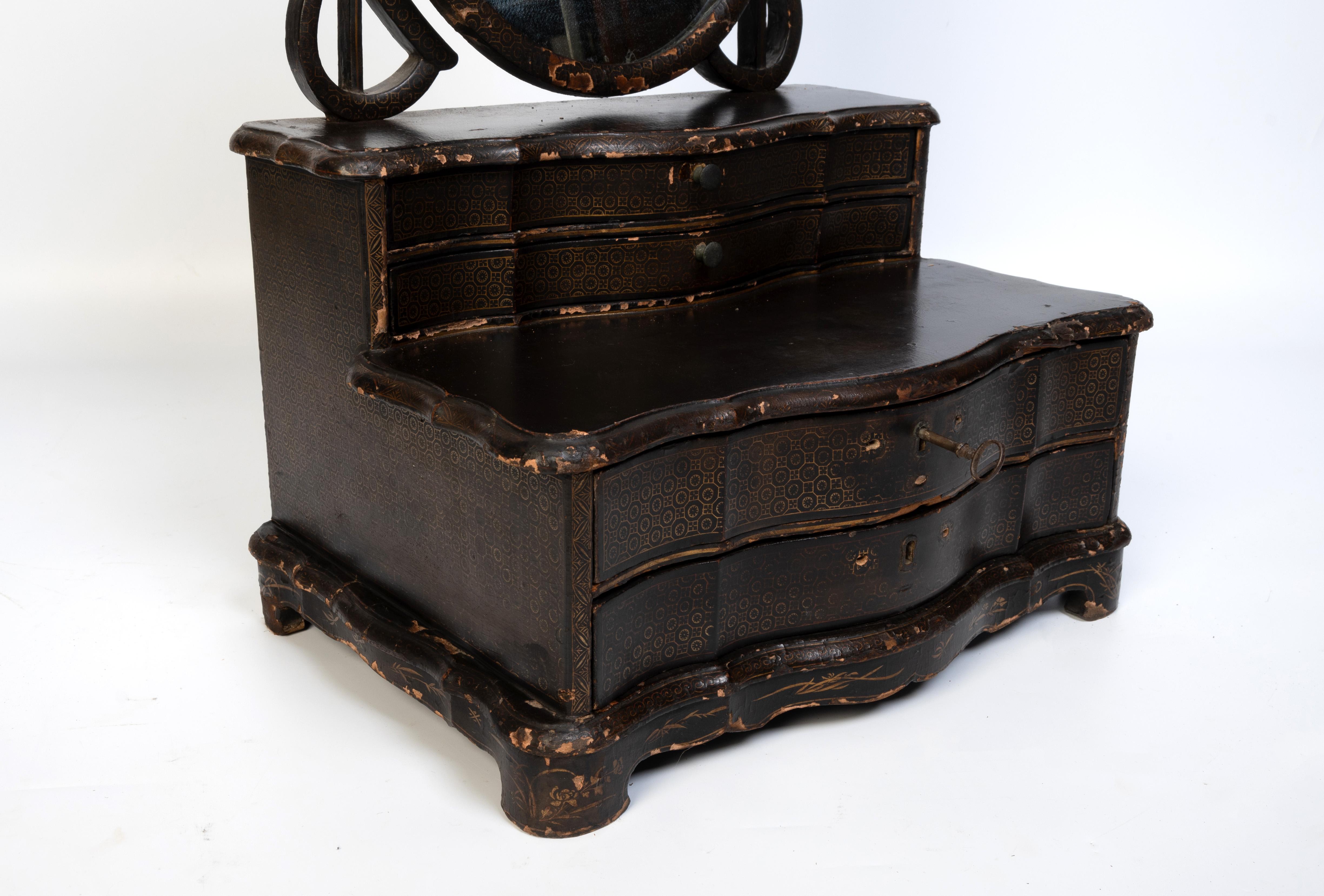 Laque Antique miroir de coiffeuse en laque d'exportation chinoise du 19e siècle, Angleterre, vers 1830 en vente