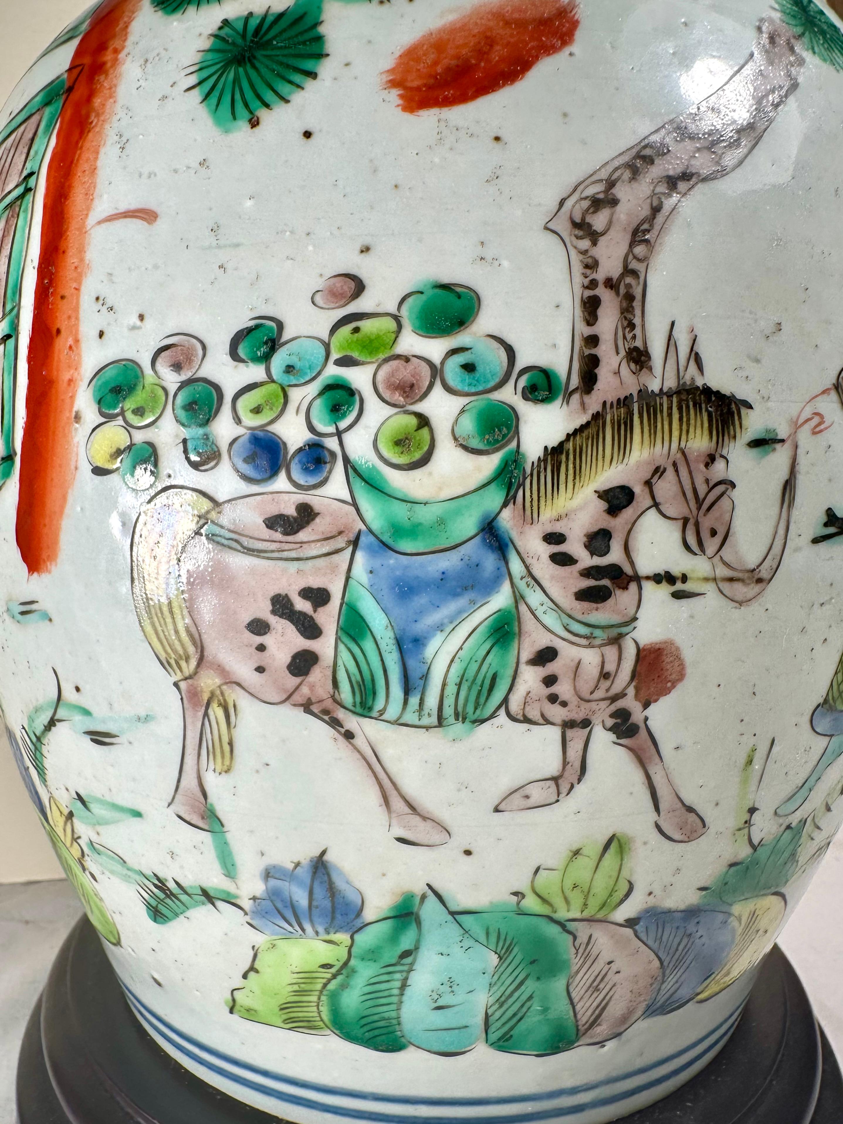 Antigua jarra china de jengibre Famille Verte del siglo XIX convertida en lámpara de mesa Qing en venta
