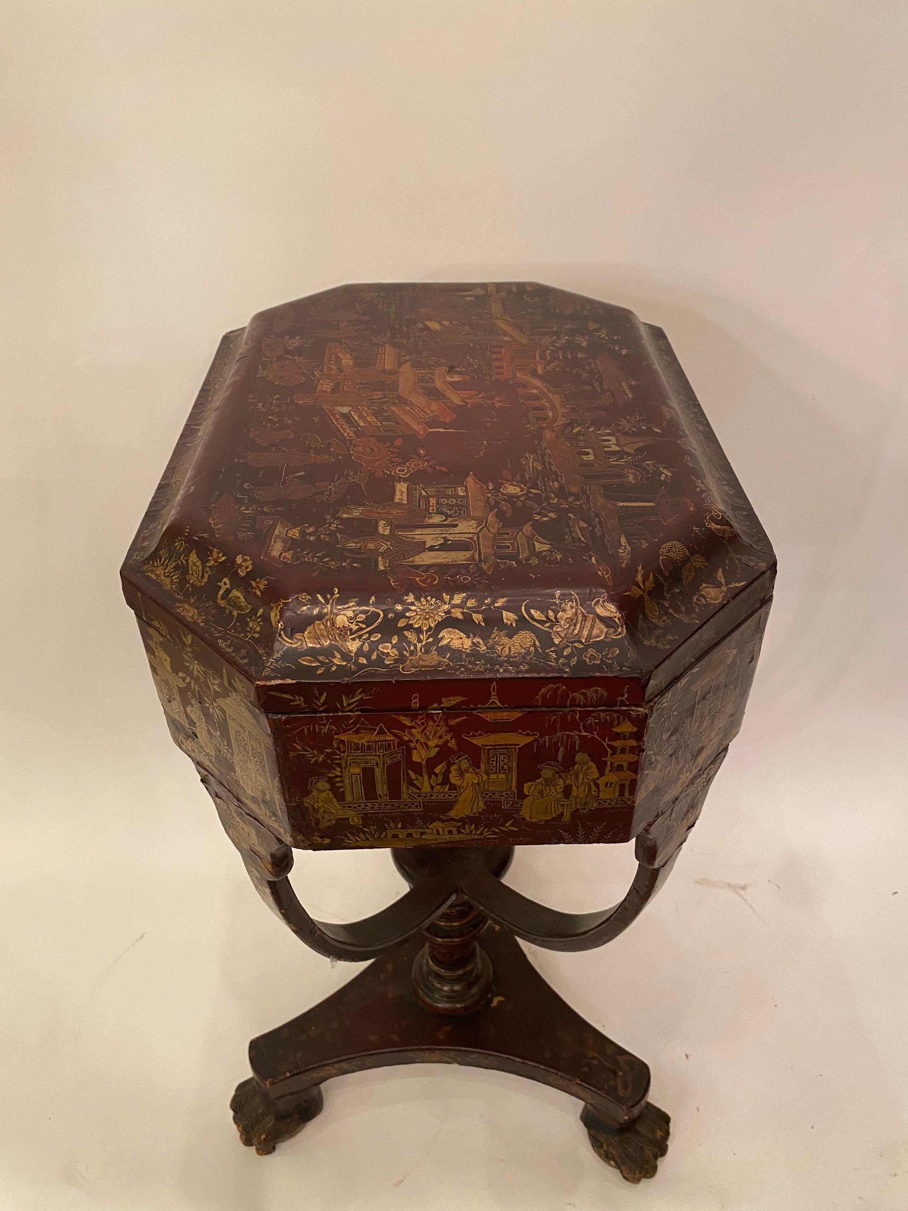Antiguo Costurero Chino Lacado del Siglo XIX con Soporte en venta 9