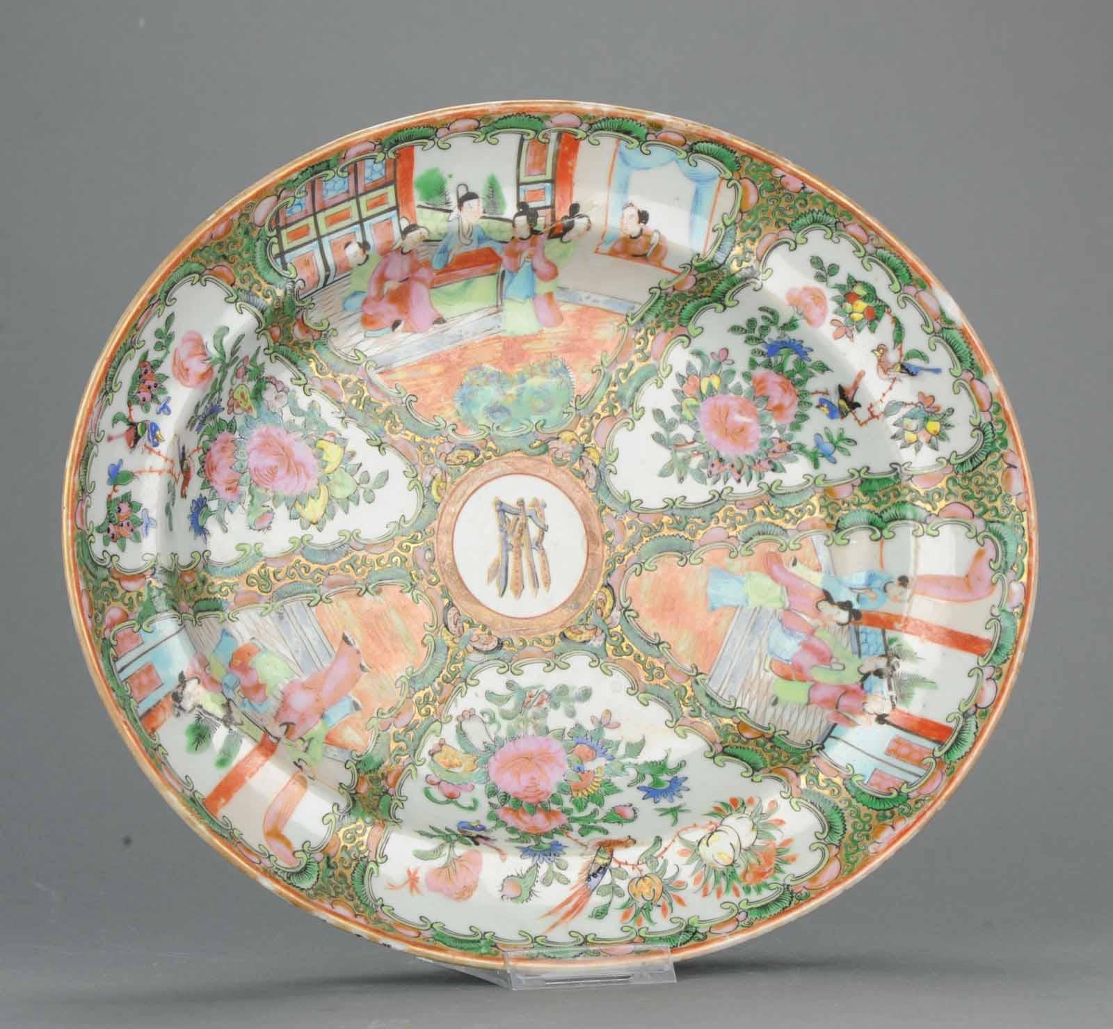 Antique 19th Century Chinese Porcelain Armorial Cantonese Famille Rose Charger 3