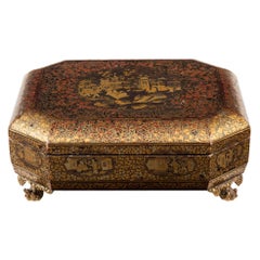 Boîte à bijoux ancienne en laque de style chinoiseries du 19ème siècle