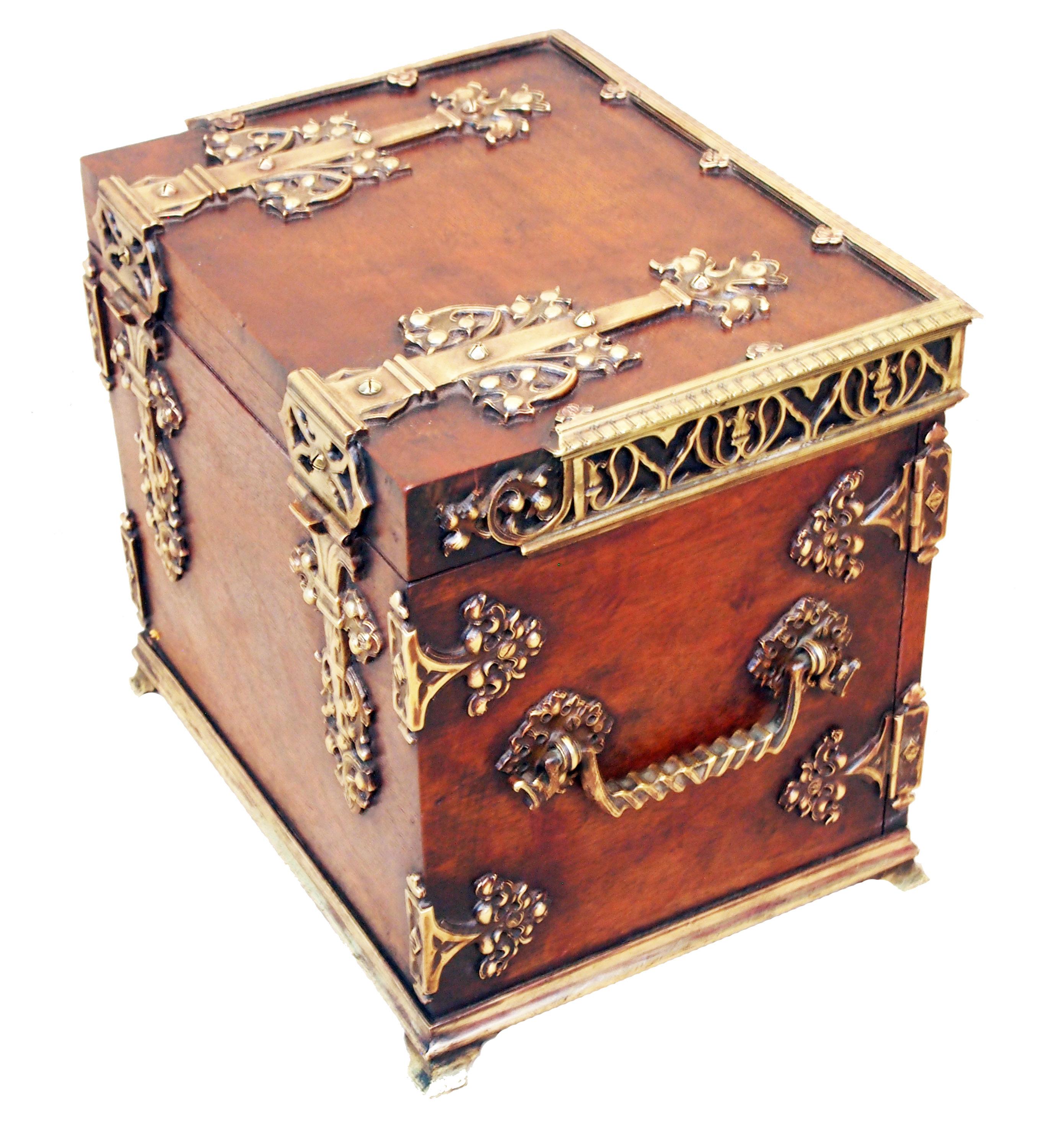 Victorian Antique 19th Century Cigar Humidor Box