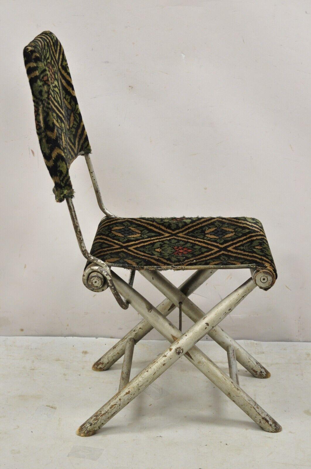 20th Century Antique 19th Century Civil War Period Folding Officers Camp Chair Campaign Chair For Sale